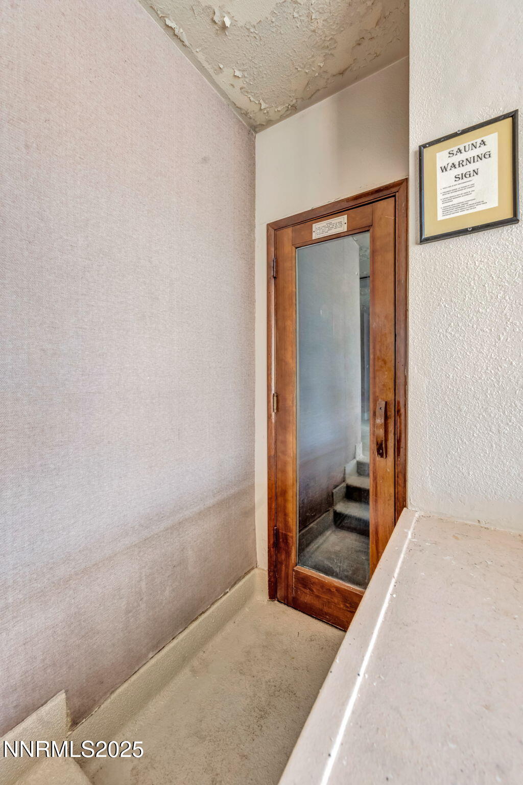 2-web-or-mls-3095-lakeside-dr-102