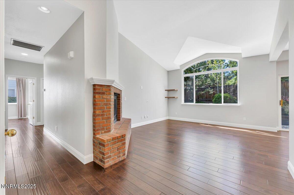 09-4559 Village Green Pkwy Reno NV 89519