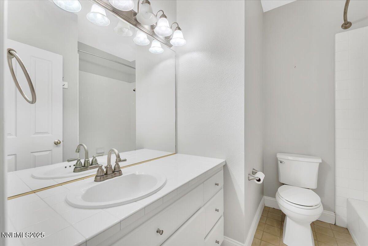 24-4559 Village Green Pkwy Reno NV 89519