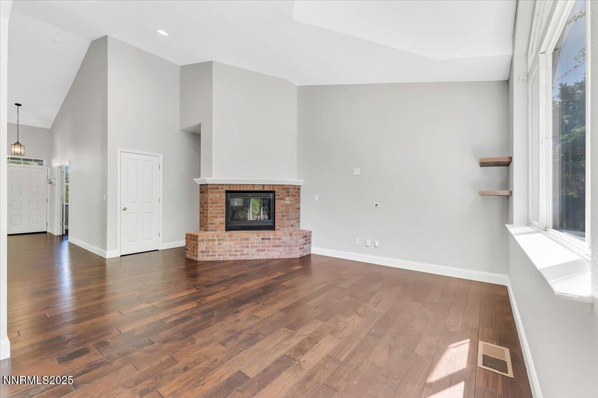 11-4559 Village Green Pkwy Reno NV 89519