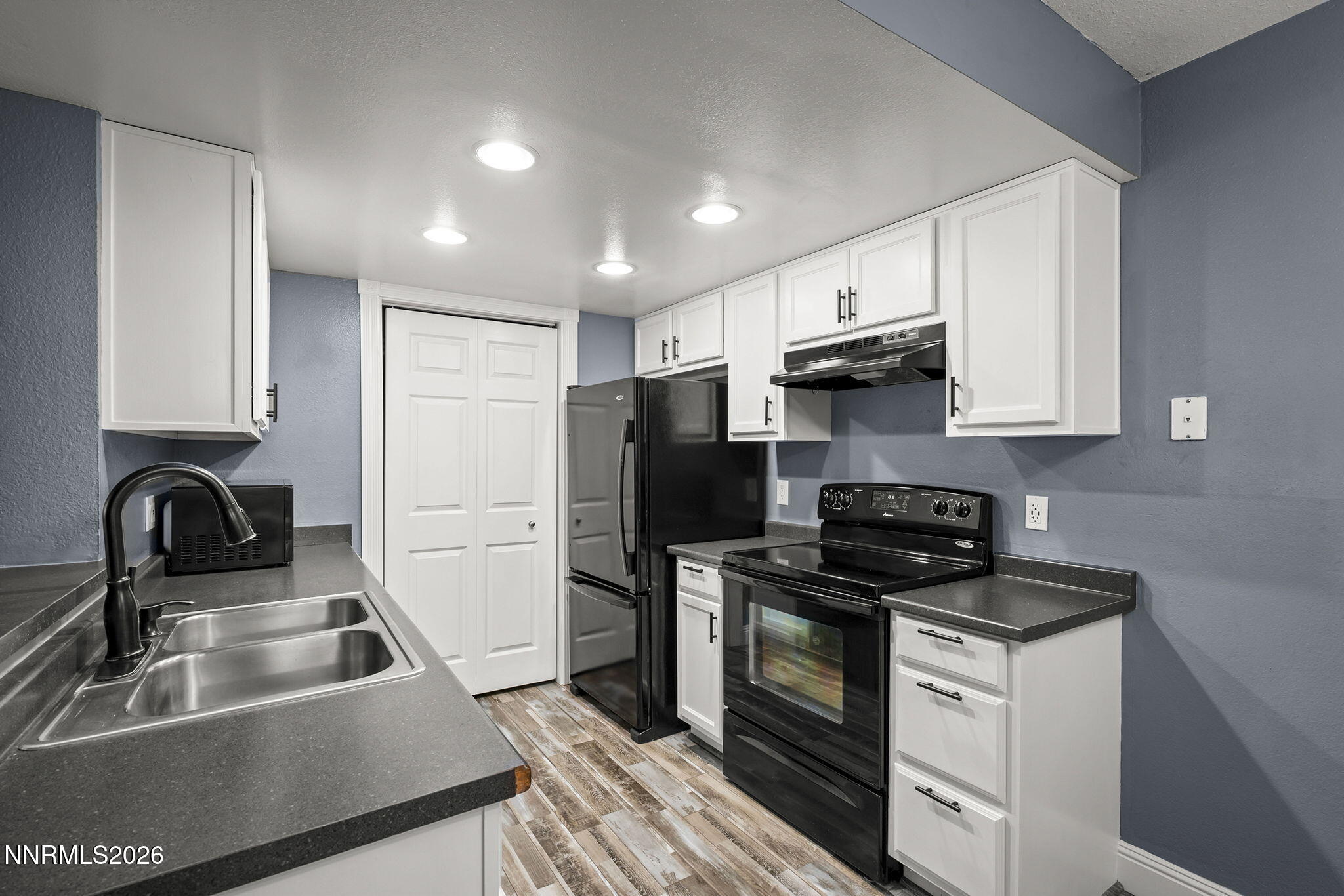 7680 Bluestone Drive APT 401