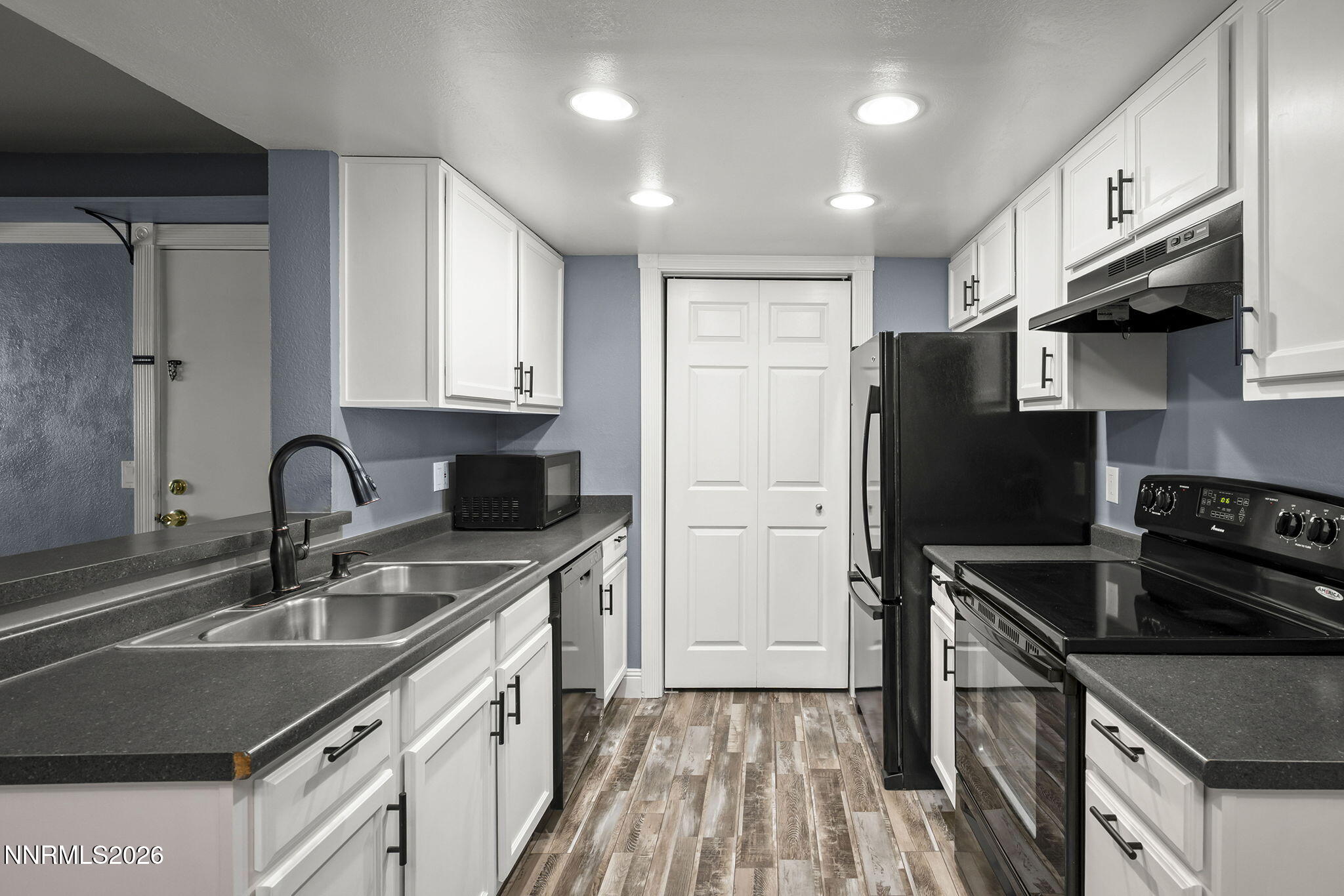 7680 Bluestone Drive APT 401