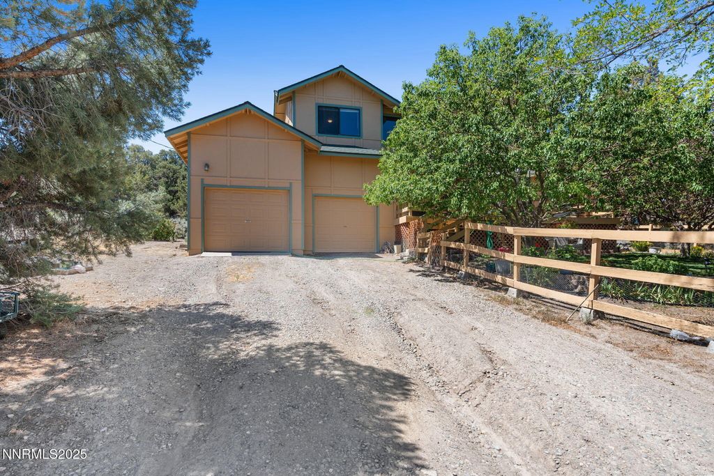 Photo of 21615 Dortort Drive, Reno, NV 89521 (MLS # 250054096)