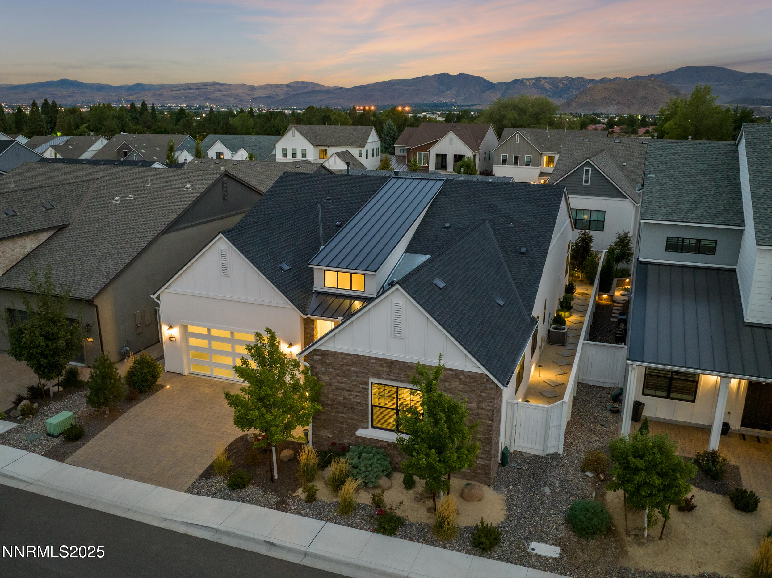 55-print-6114 Triple Crown twilight dron