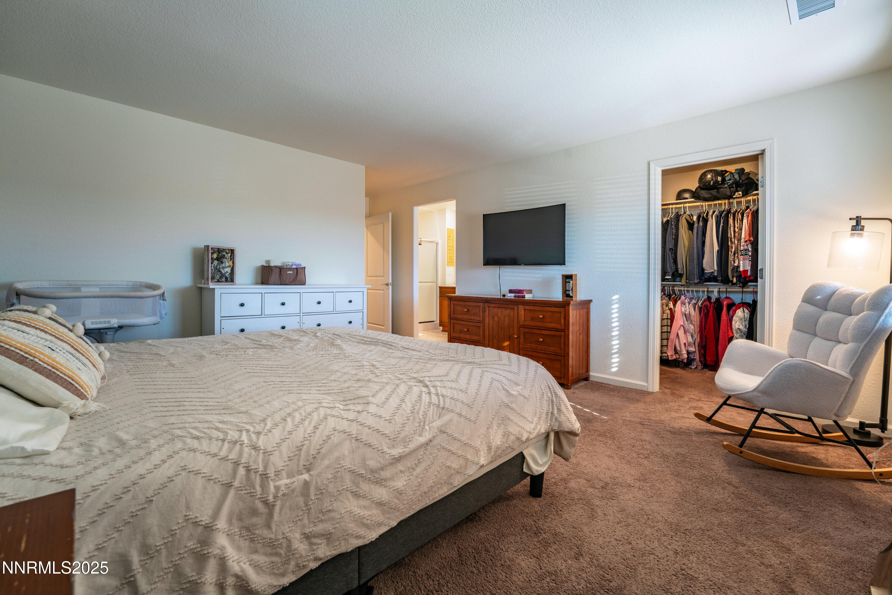 020_032_909_convair-32_218_489