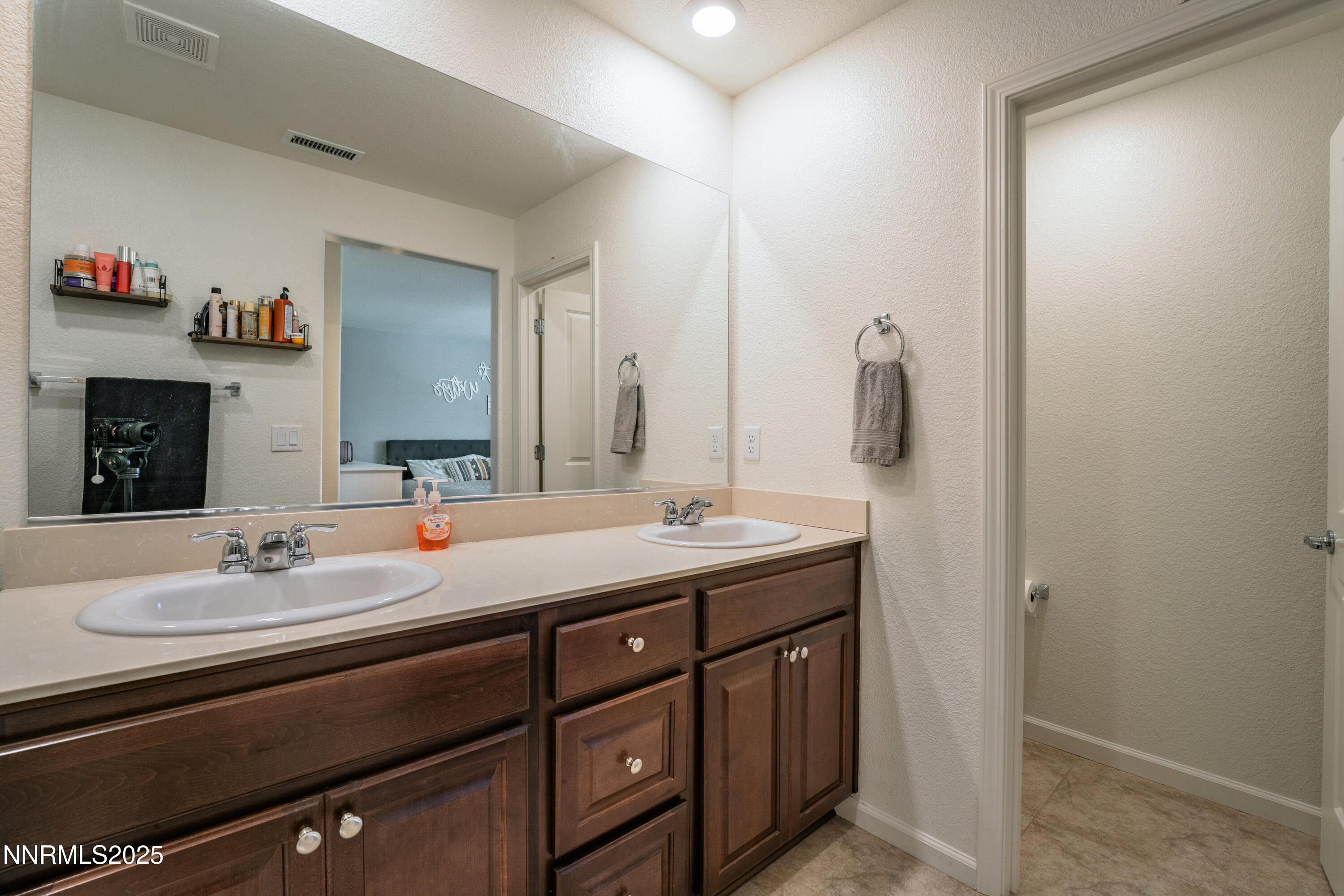 023_029_909_convair-29_967_561