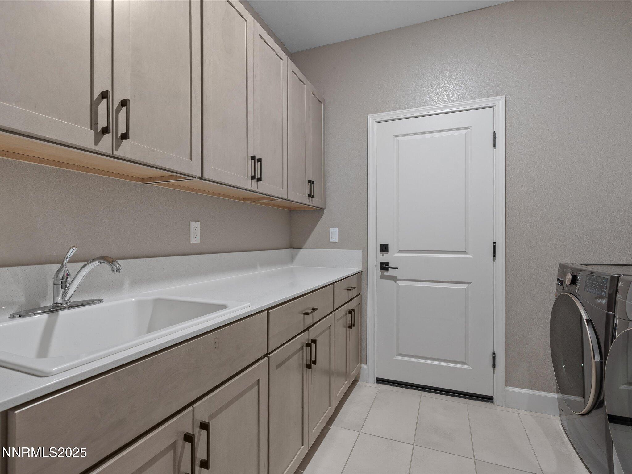 17-11167 Grazing Cattle Ln-146