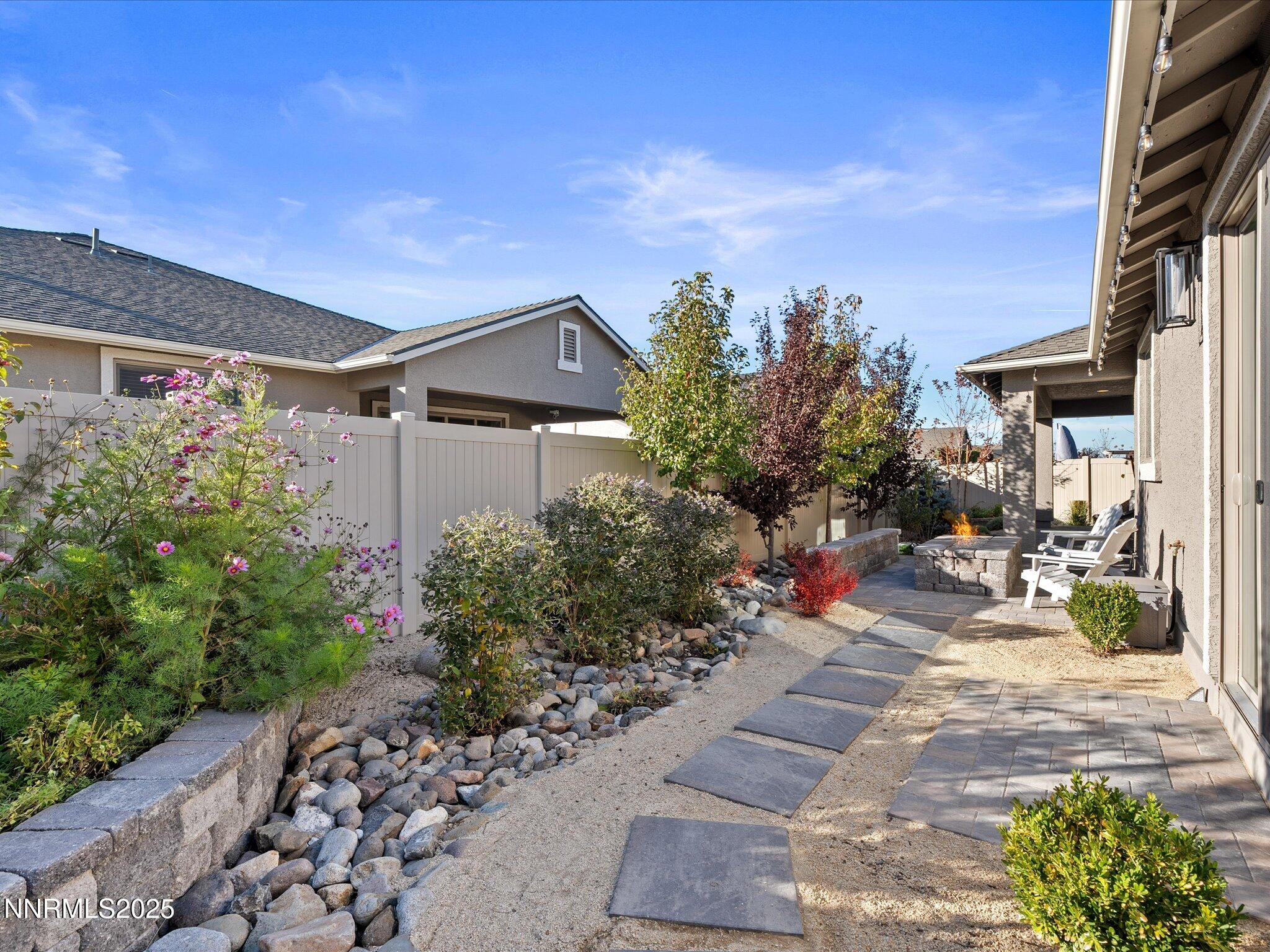 20-11167 Grazing Cattle Ln-151