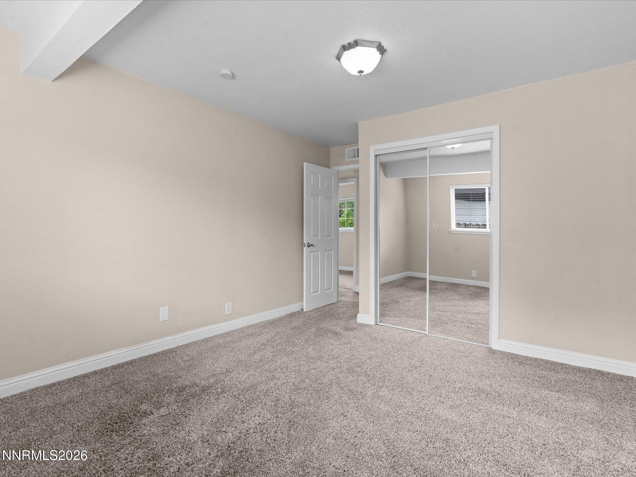 25-1675 Harvard Wy-123