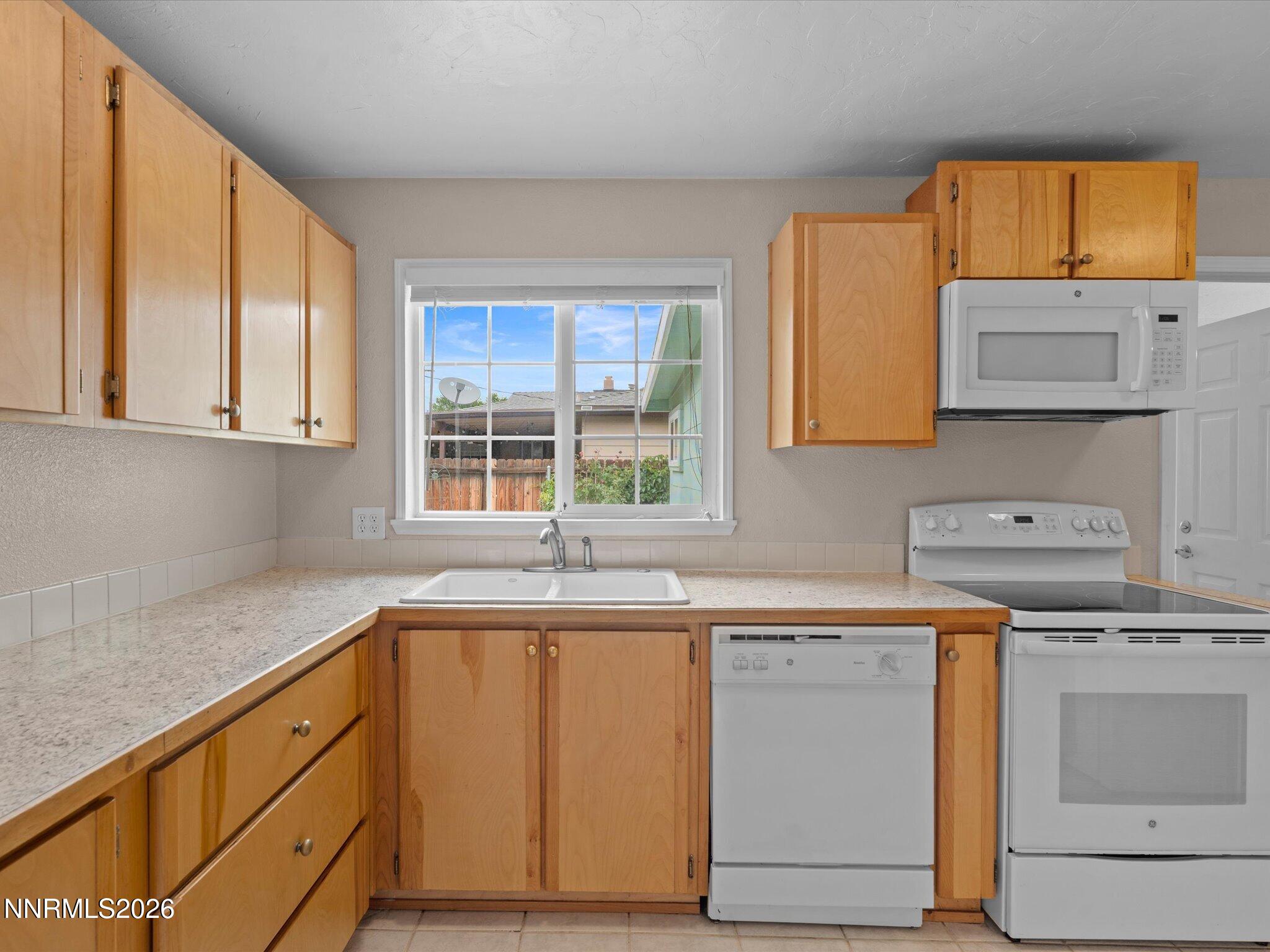 13-1675 Harvard Wy-112