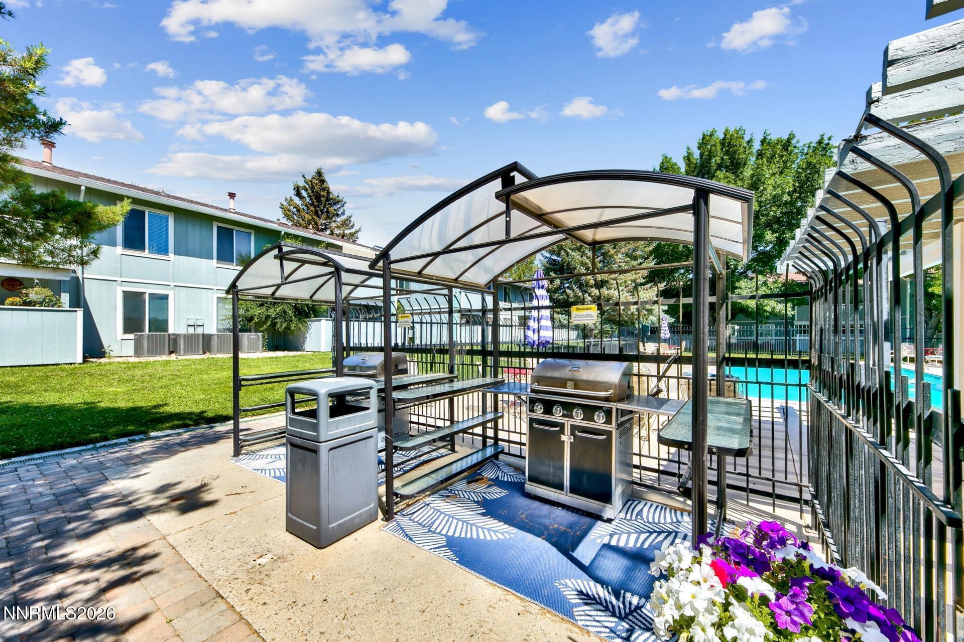 400 S Saliman Road APT 14