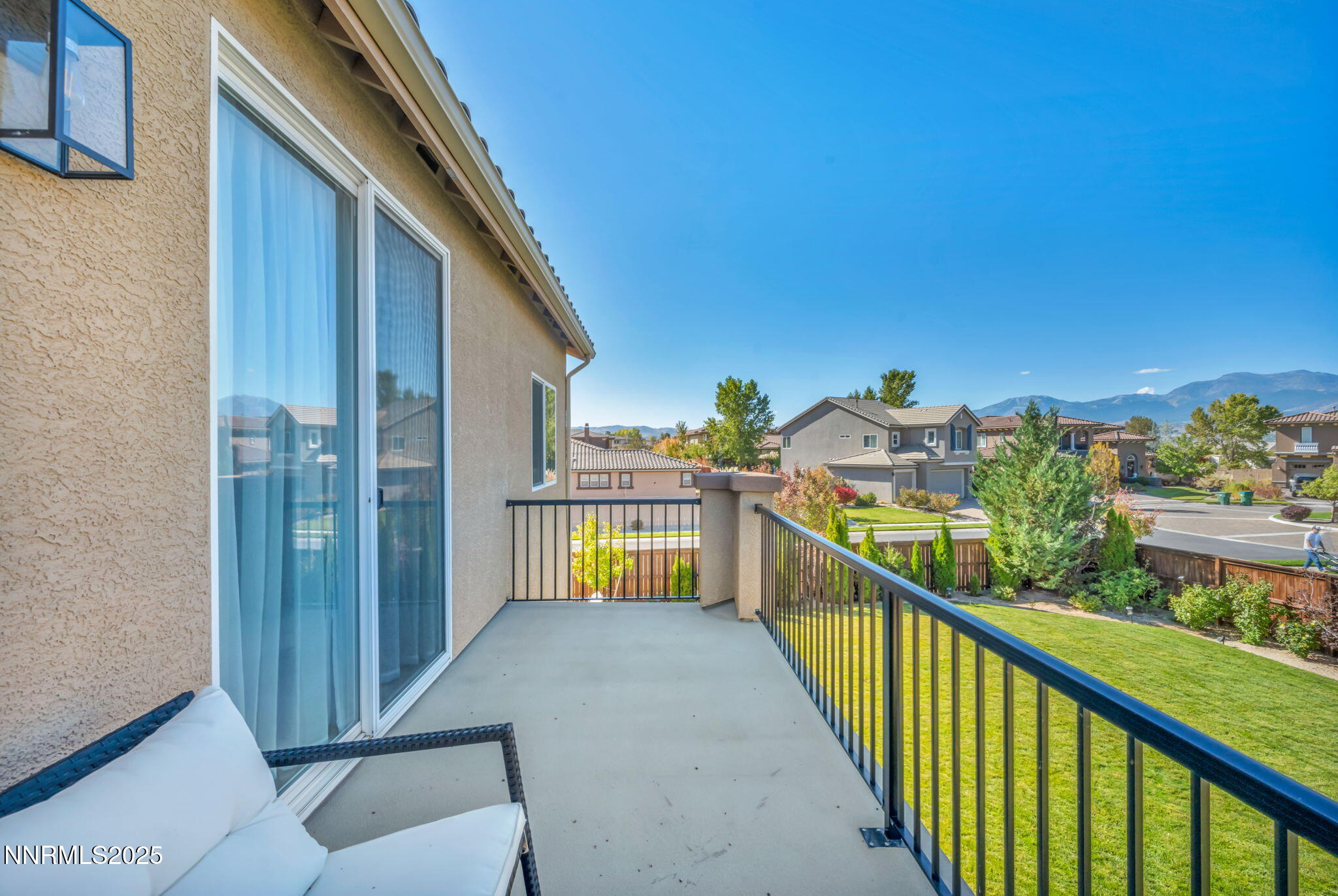 1-web-or-mls-9845-copenhagen-way