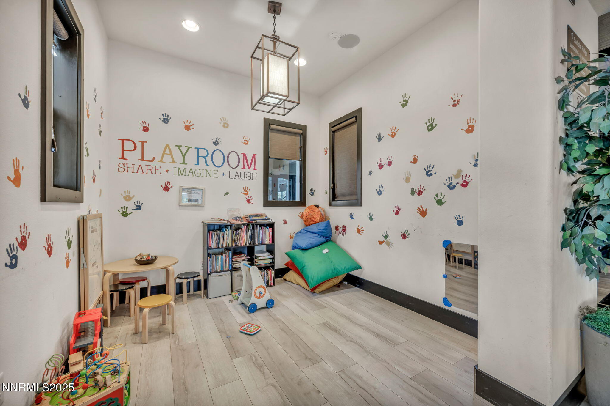 29-web-or-mls-9845-copenhagen-way