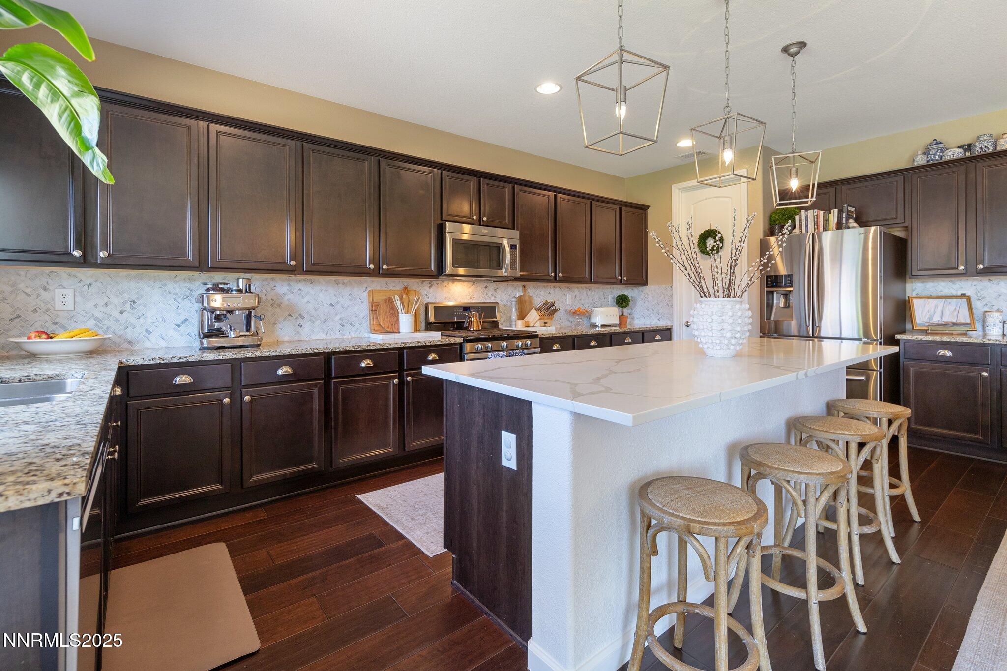 17-web-or-mls-9845-copenhagen-way