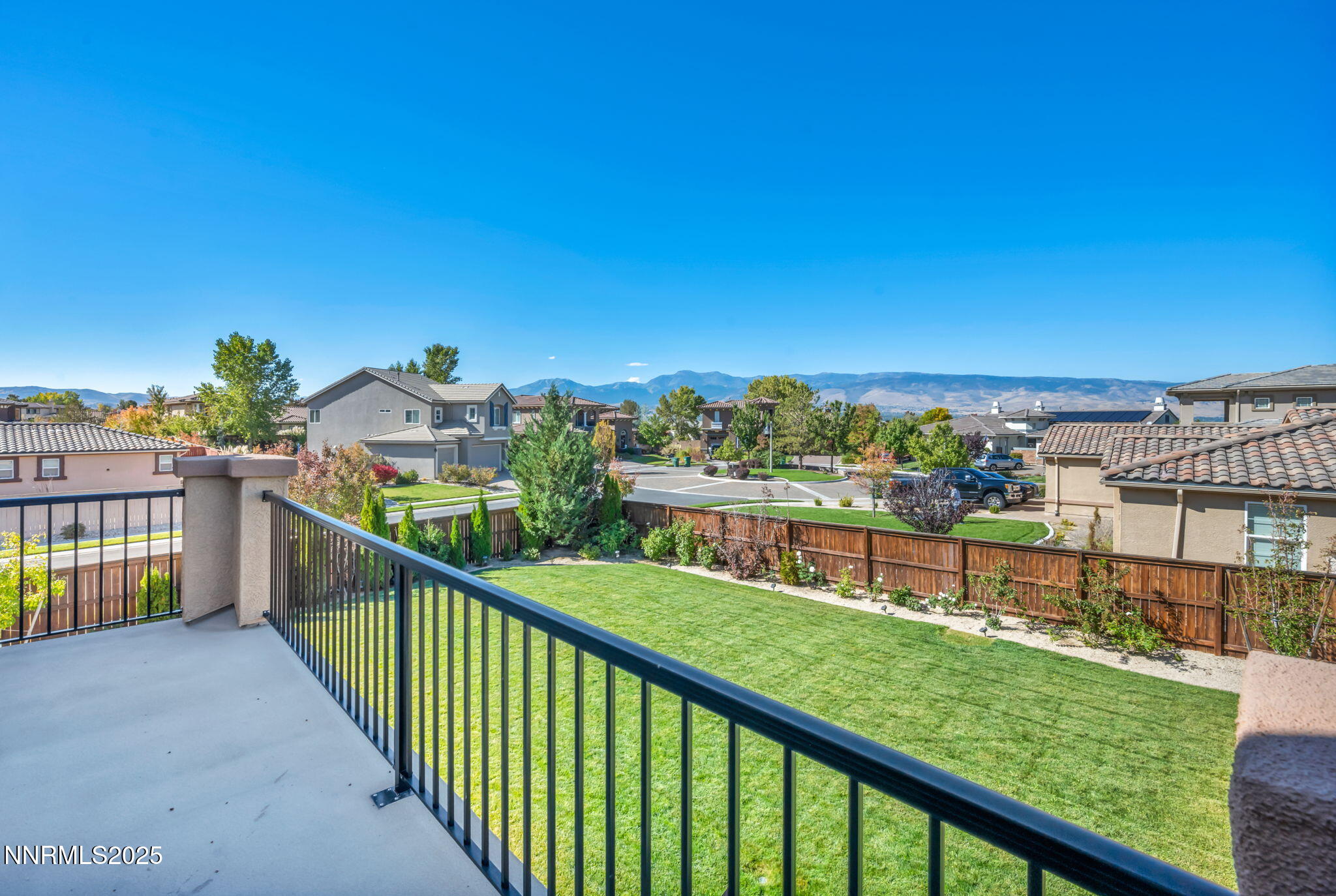 17-web-or-mls-9845-copenhagen-way