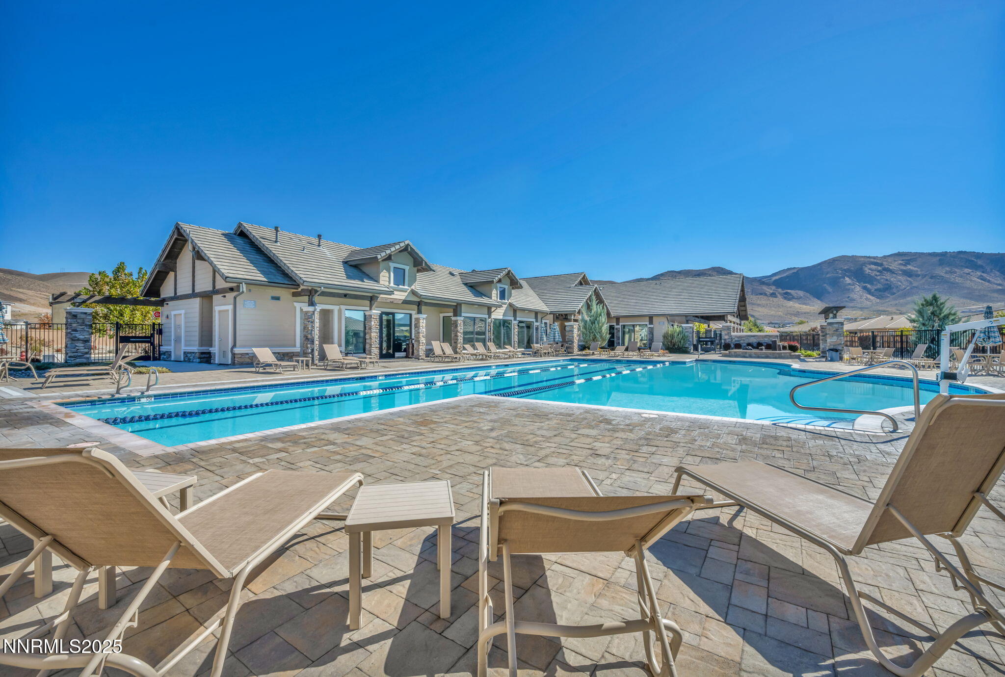 25-web-or-mls-9845-copenhagen-way