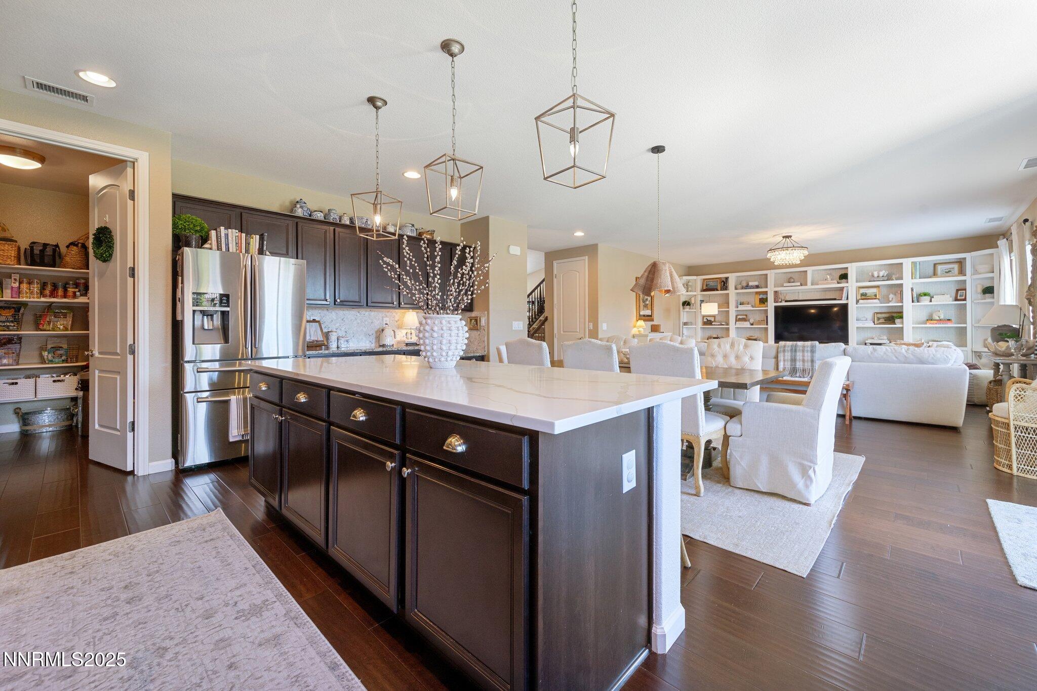 18-web-or-mls-9845-copenhagen-way