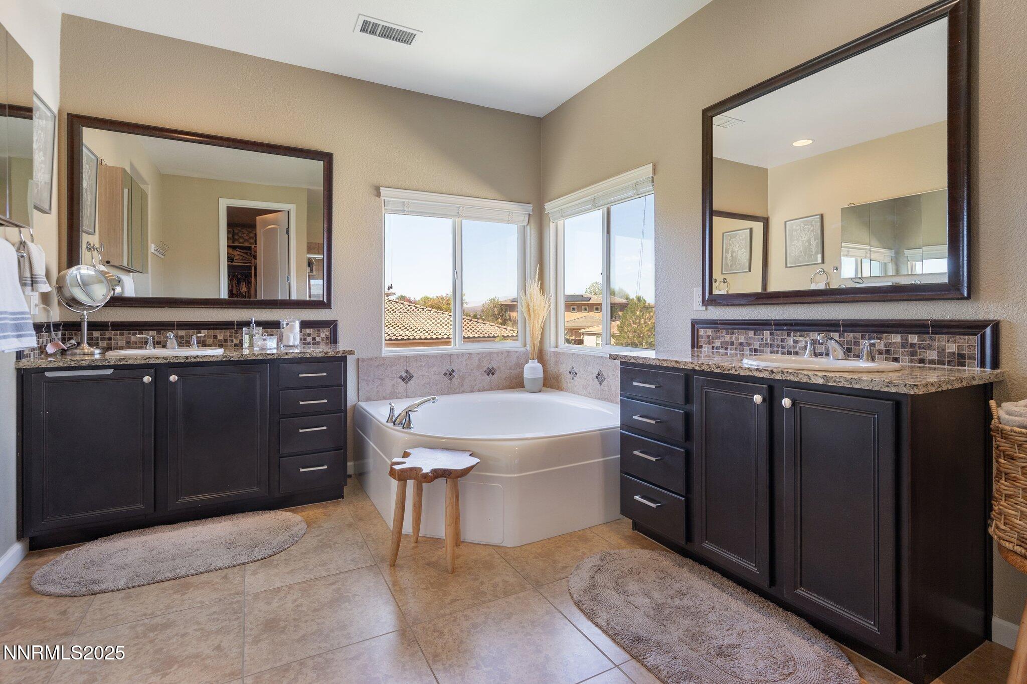 28-web-or-mls-9845-copenhagen-way