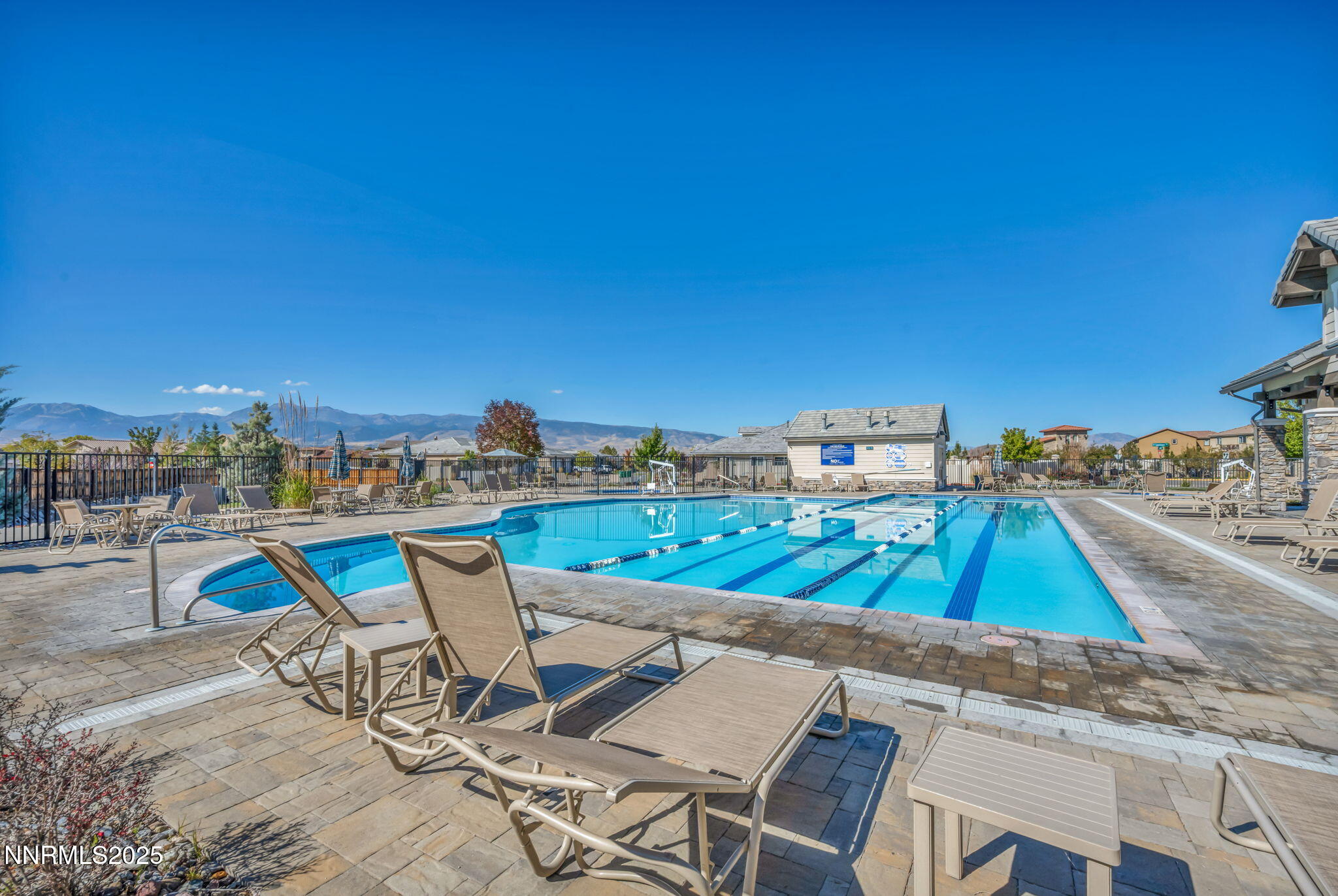 21-web-or-mls-9845-copenhagen-way