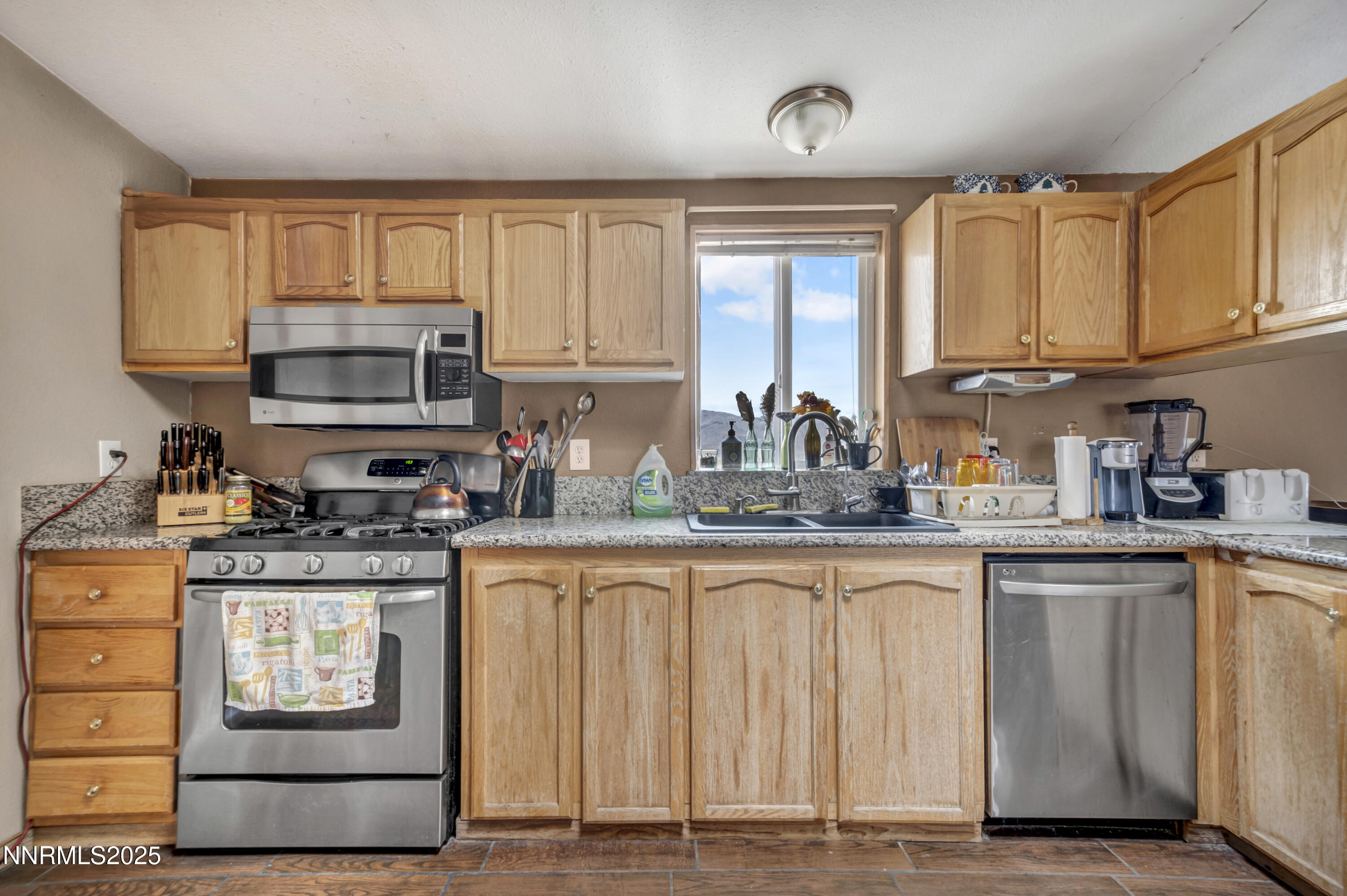 38-print-5100-grey-van-rd