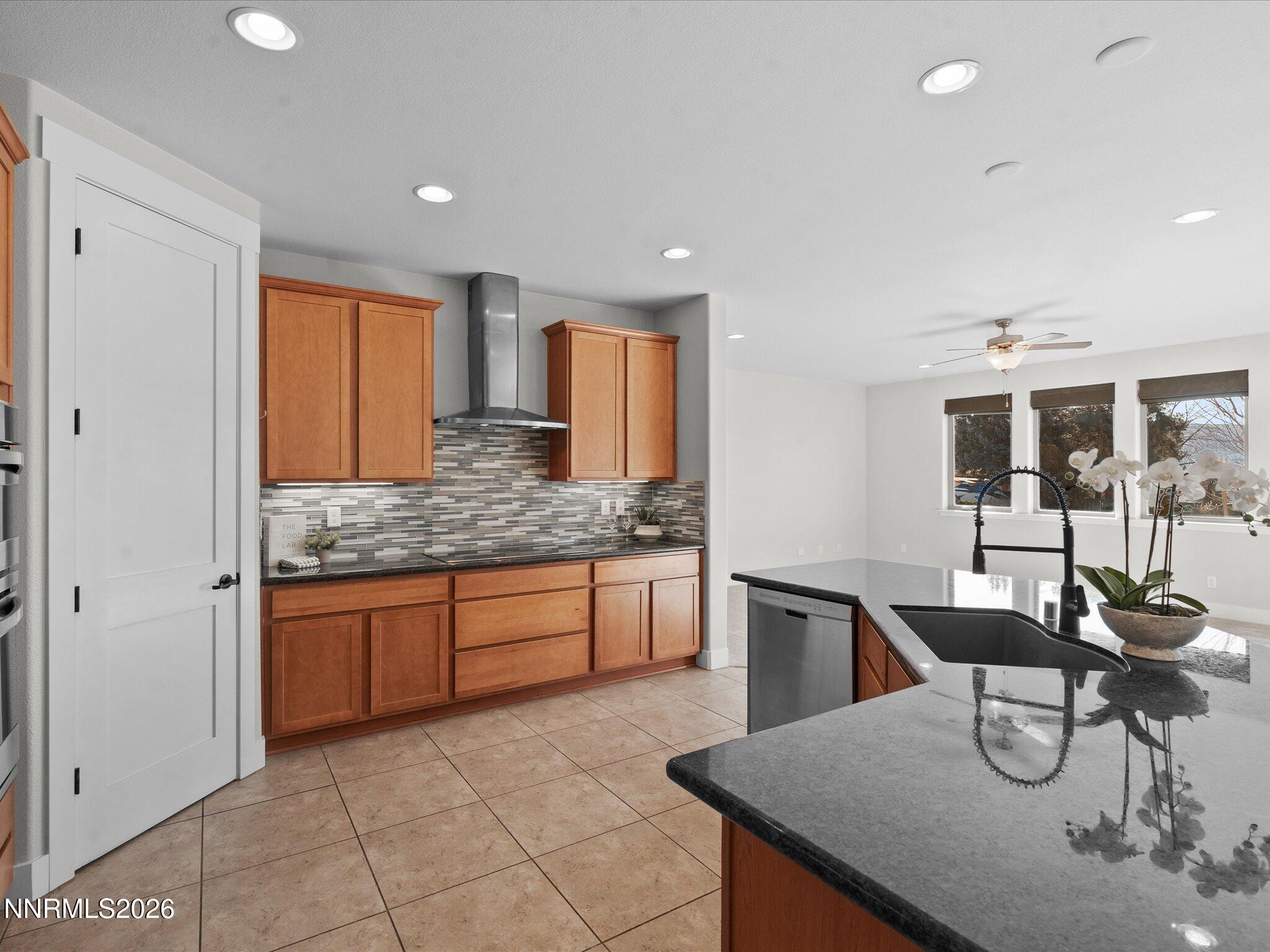 13-5585 E Hidden Valley Dr-131