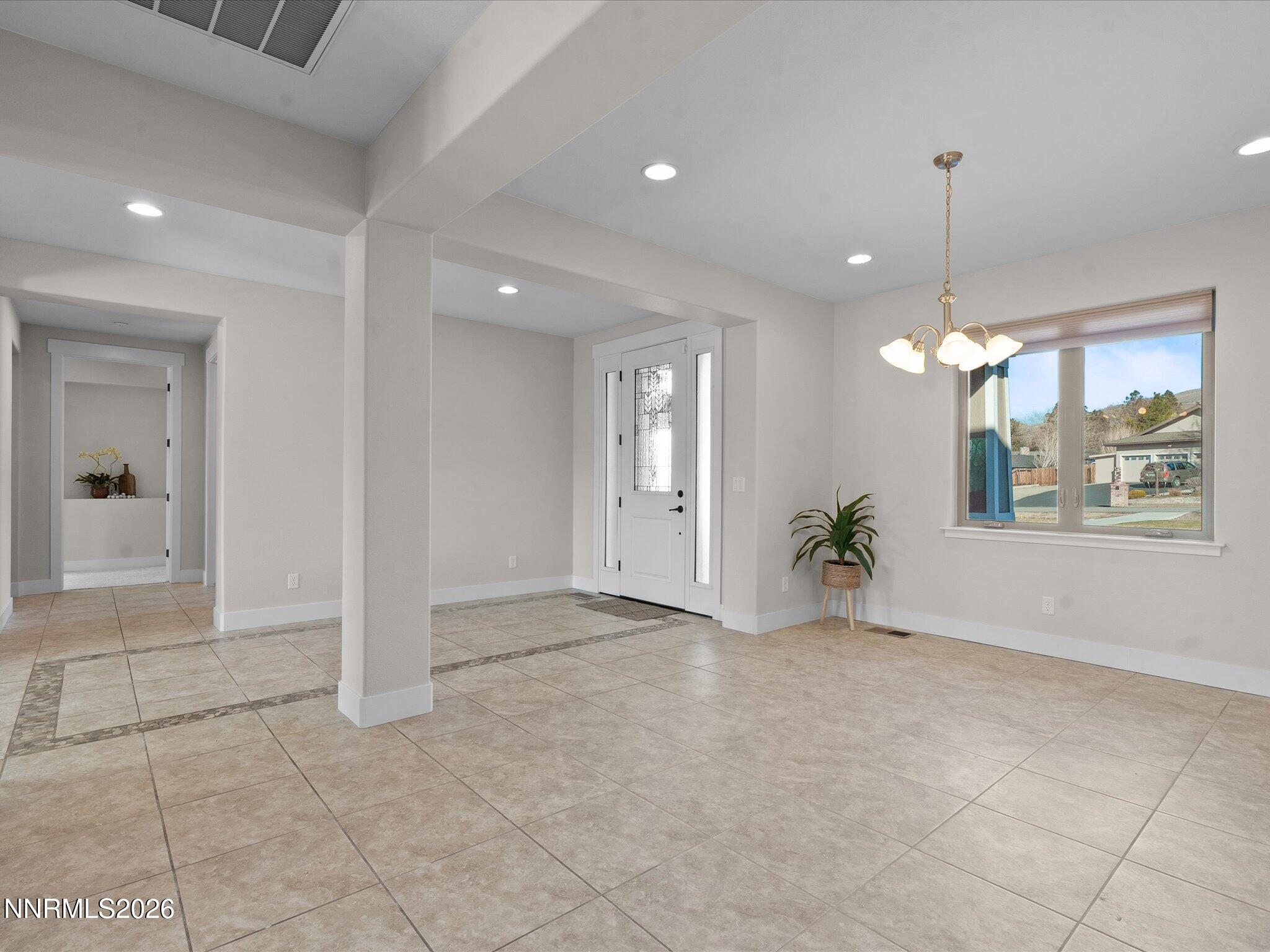 09-5585 E Hidden Valley Dr-125