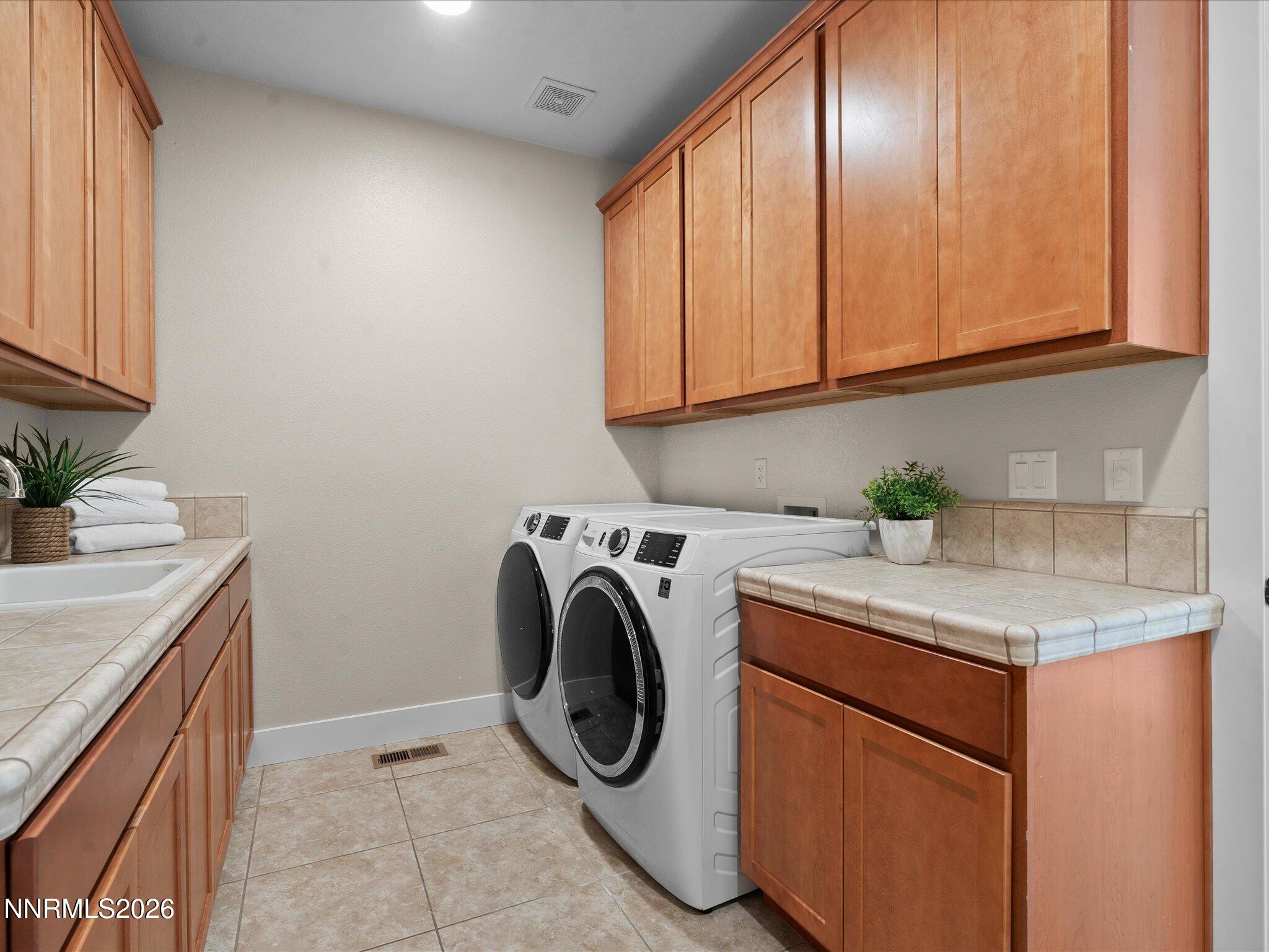 21-5585 E Hidden Valley Dr-148