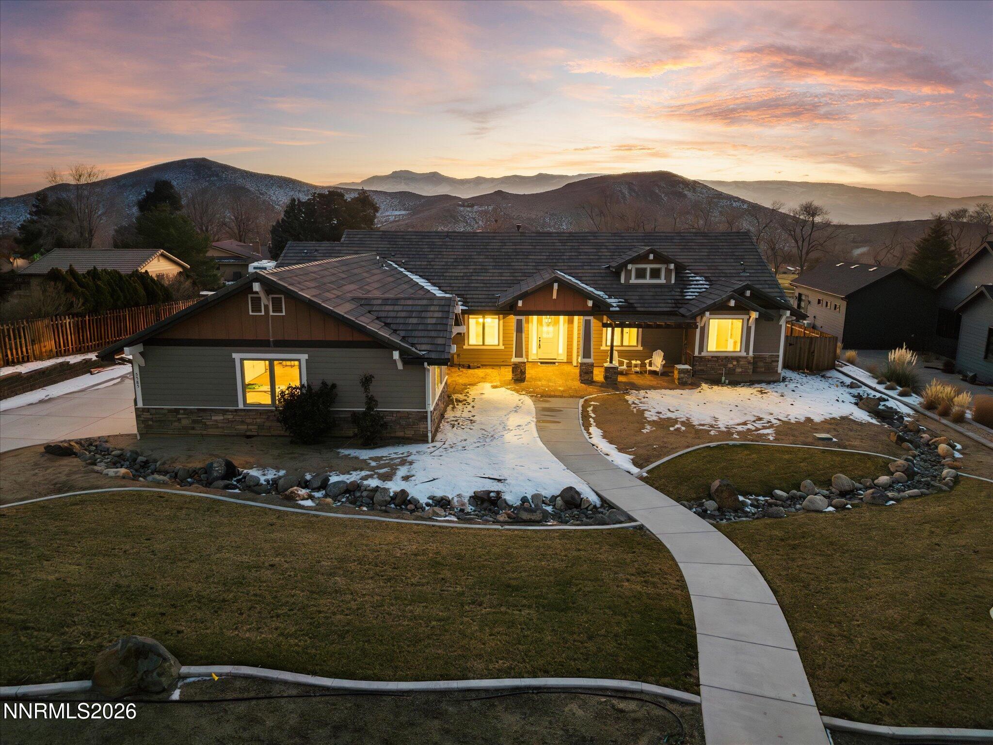 06-5585 E Hidden Valley Dr-107