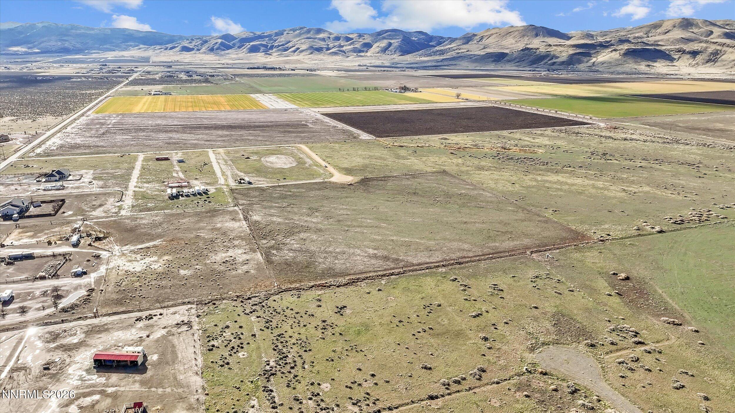 05-DJI_20251225110051_0007_D.00_01_37_06