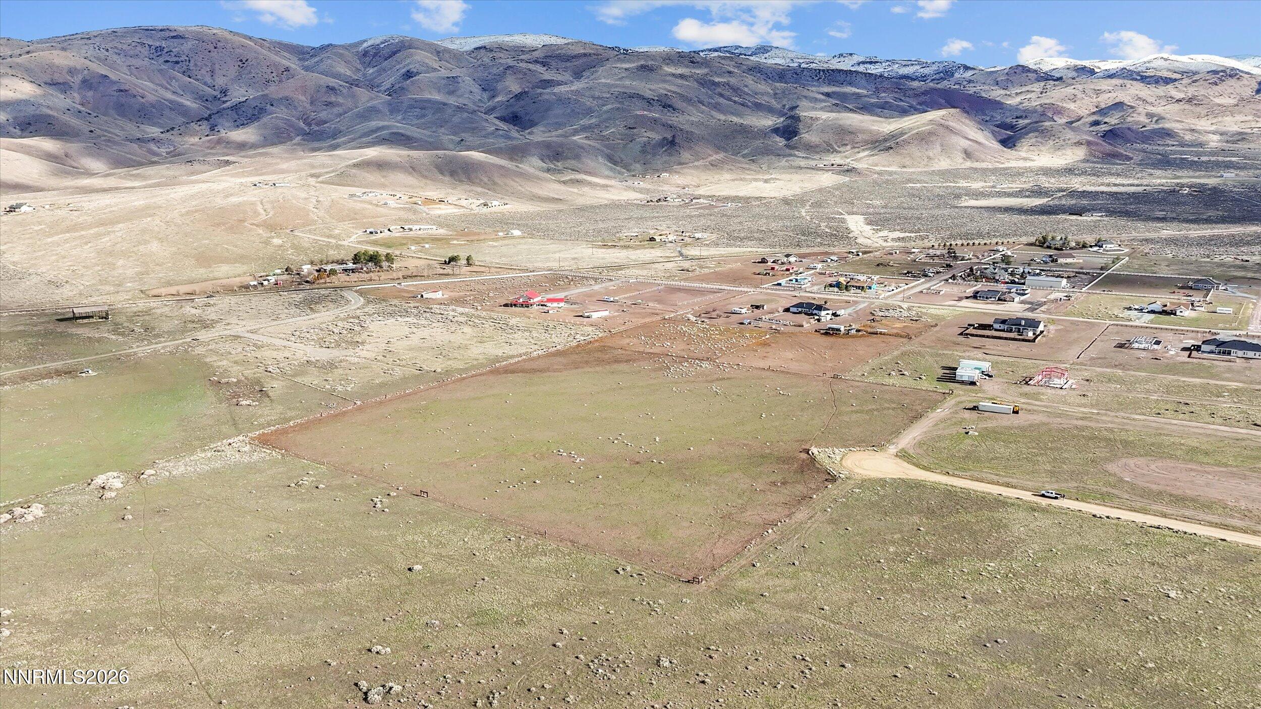 10-DJI_20251225110051_0007_D.00_02_56_15