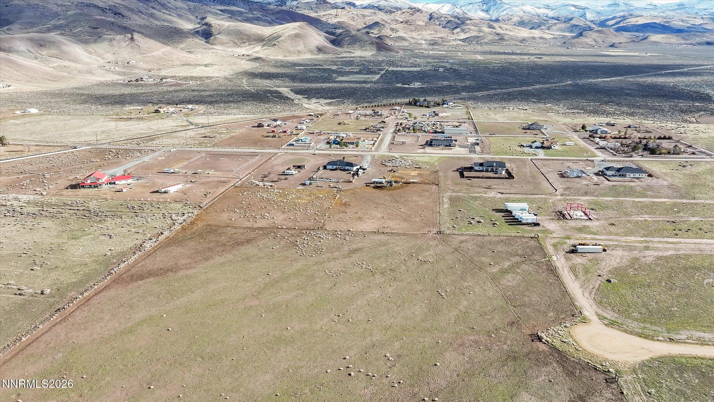 11-DJI_20251225110051_0007_D.00_04_09_13