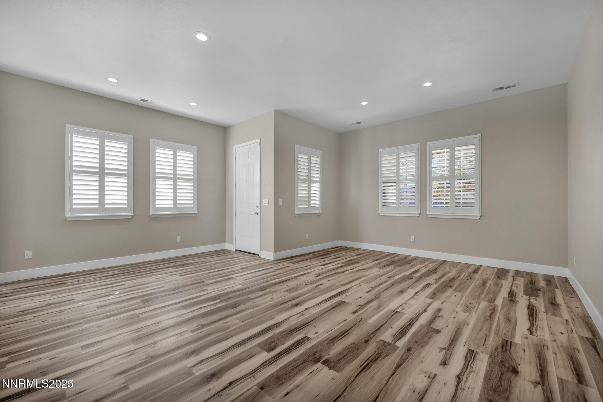 38-web-or-mls-1781-emerald-bay-dr