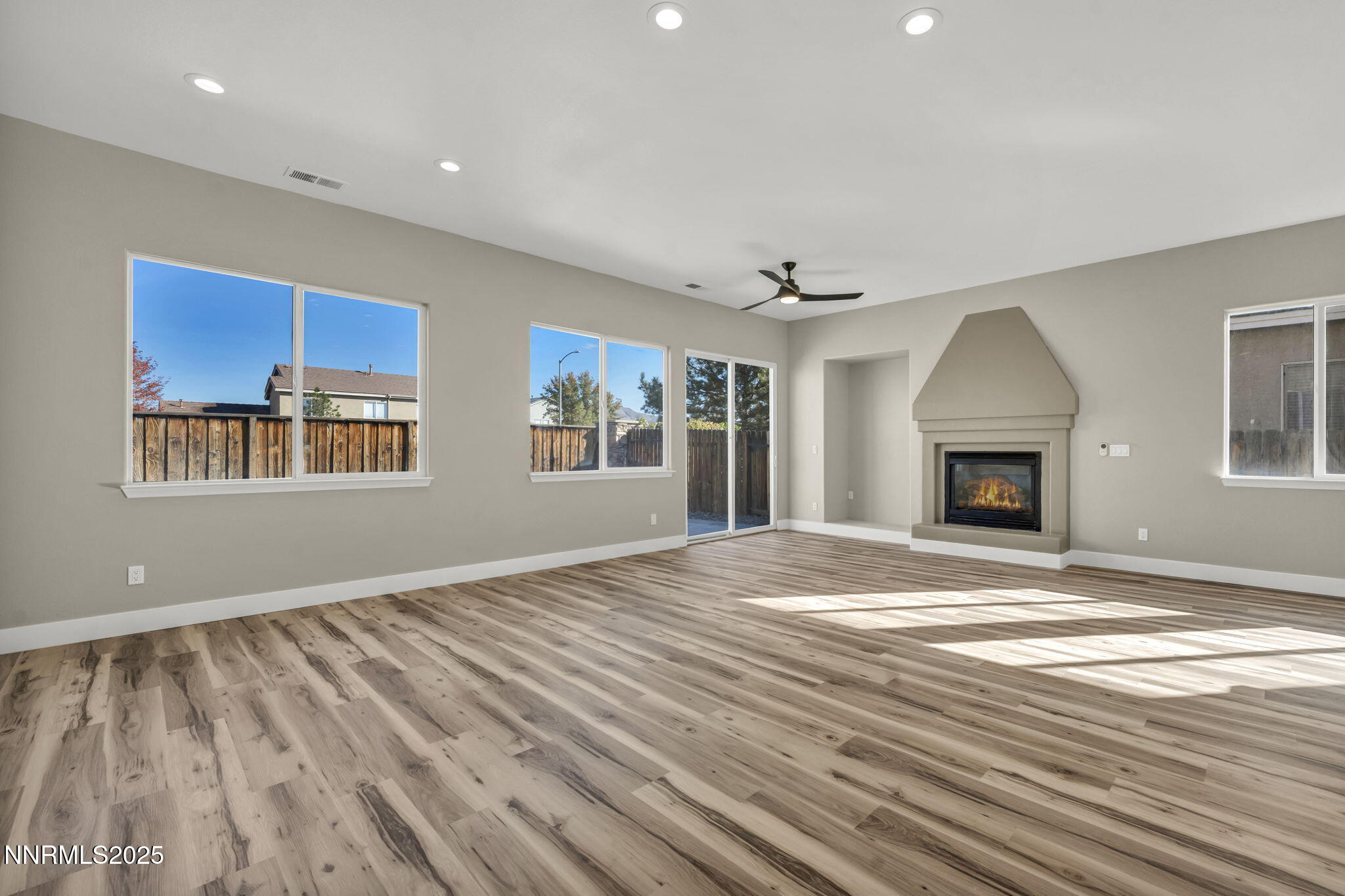 49-web-or-mls-1781-emerald-bay-dr