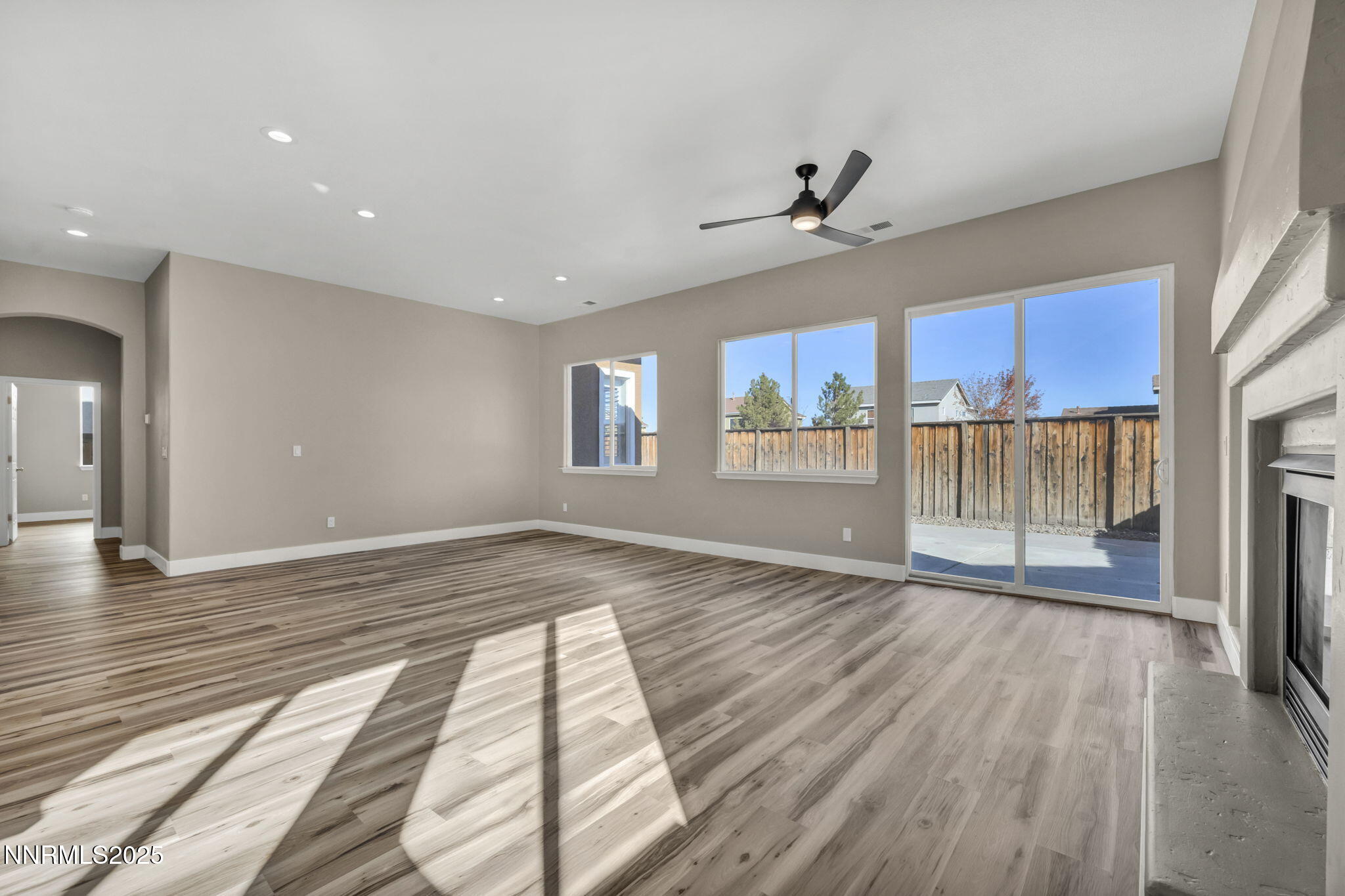 44-web-or-mls-1781-emerald-bay-dr