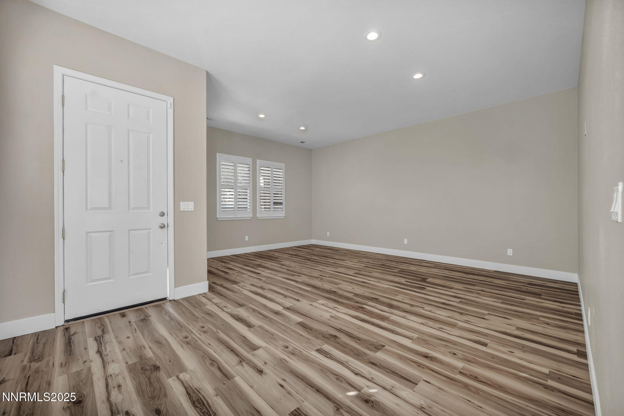 36-web-or-mls-1781-emerald-bay-dr