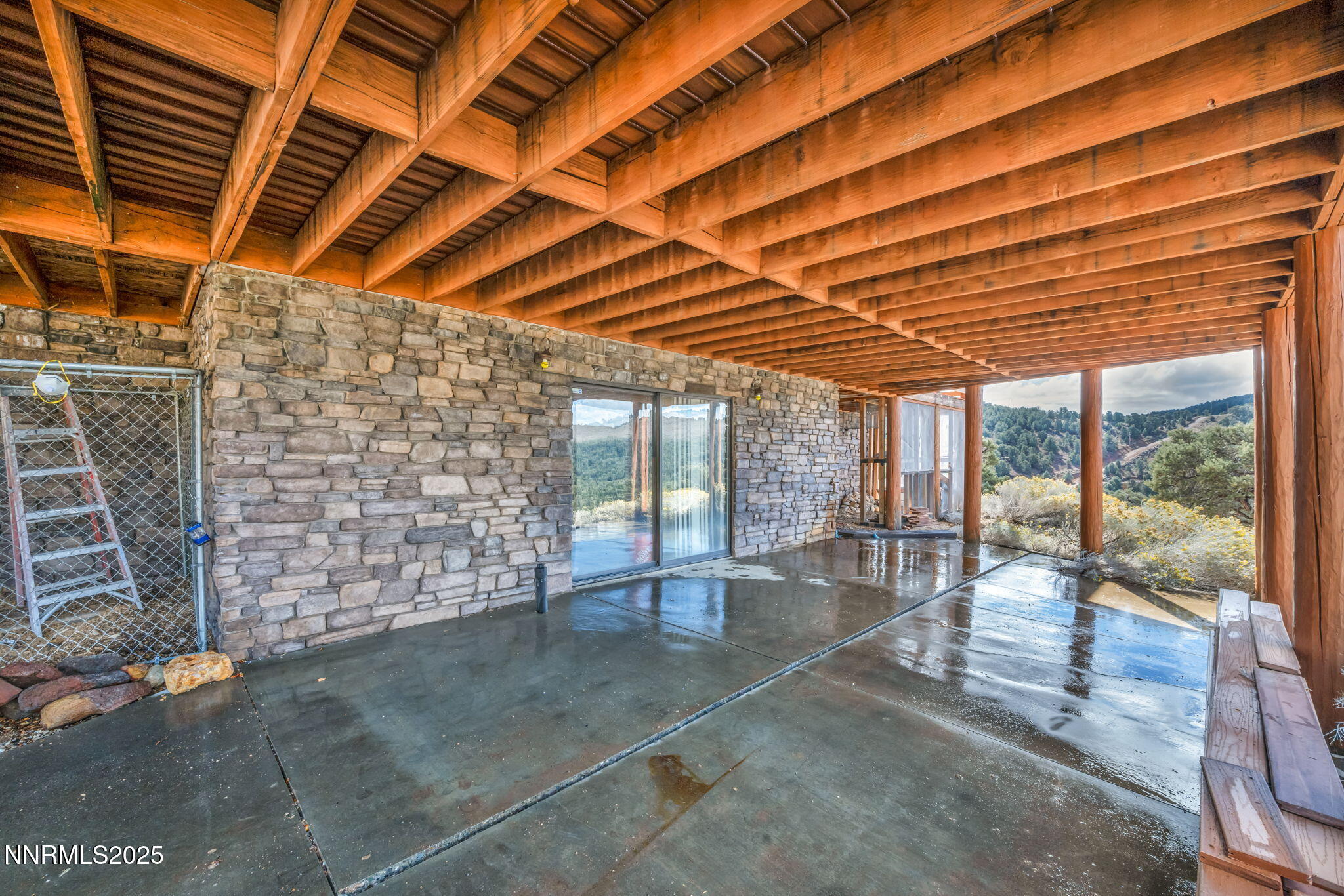 135-web-or-mls-1300-yellow-jacket-rd