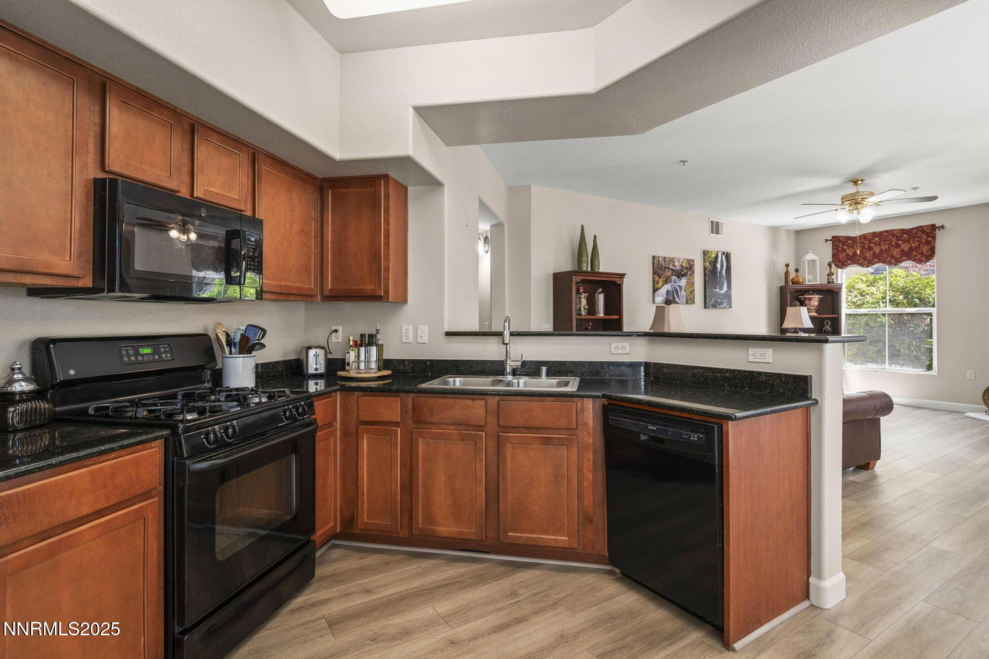 14-web-or-mls-_DSC9252