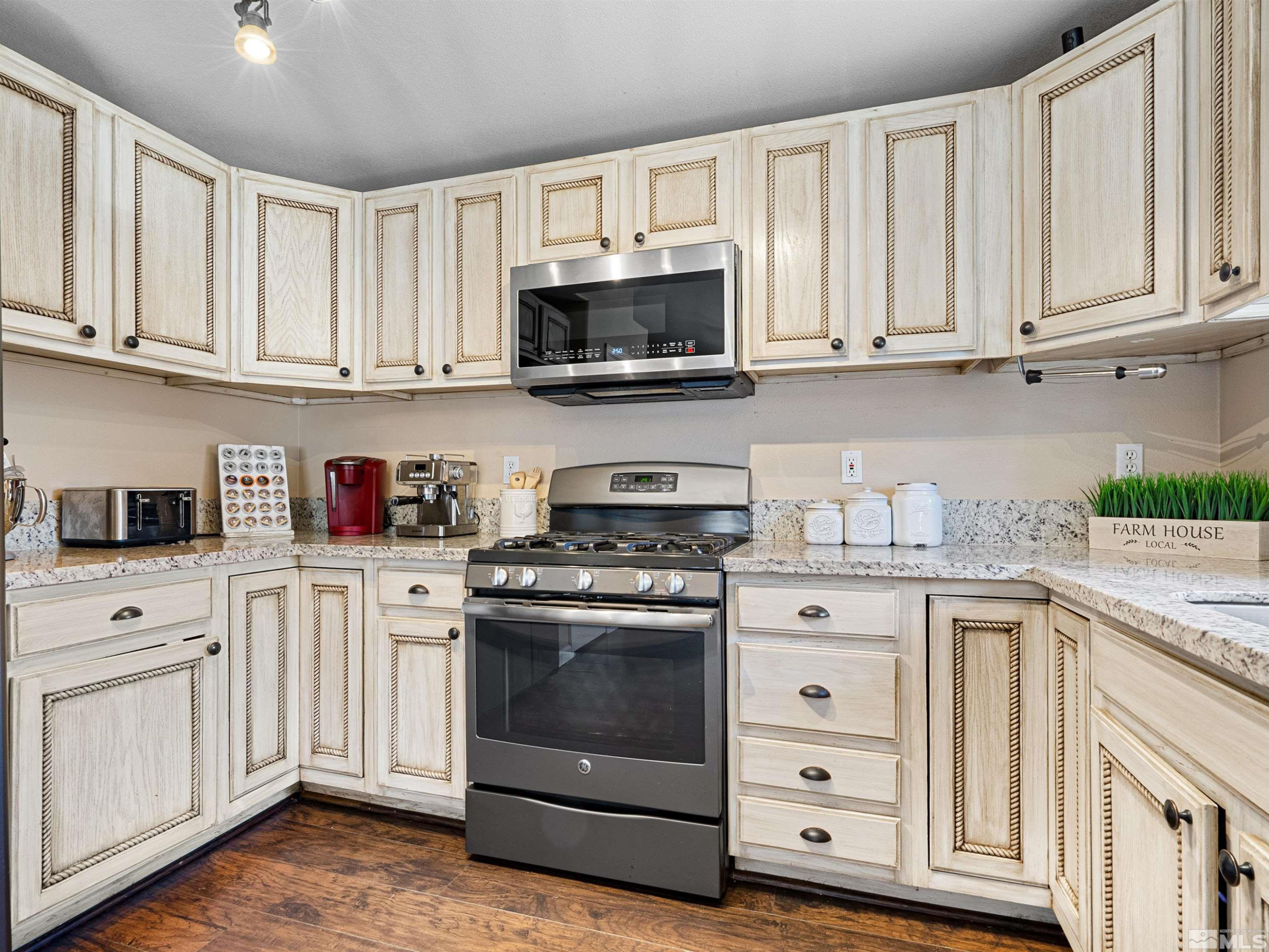 1466 Edlesborough Circle