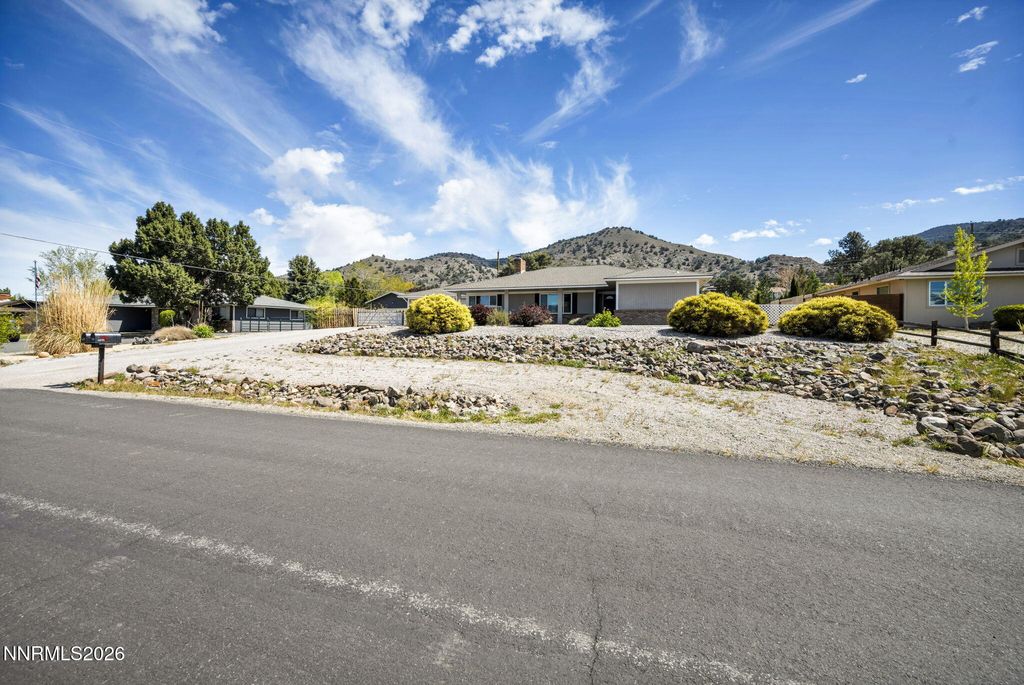 Photo of 14190 Rim Rock Drive, Reno, NV 89521 (MLS # 260004331)
