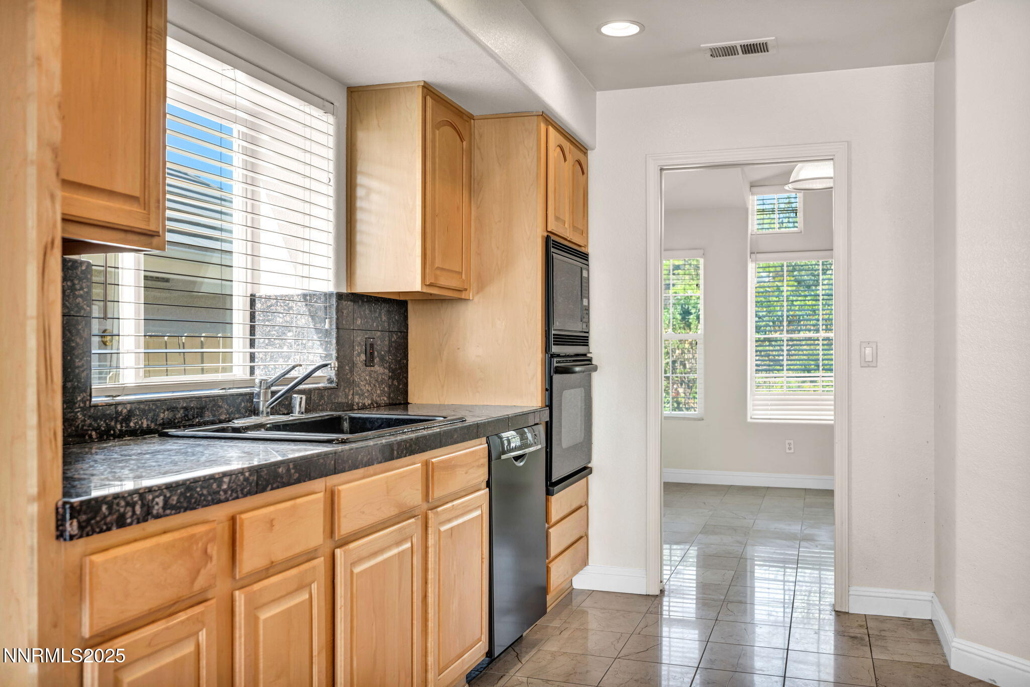 63-web-or-mls-6170-n-deer-meadows-ct