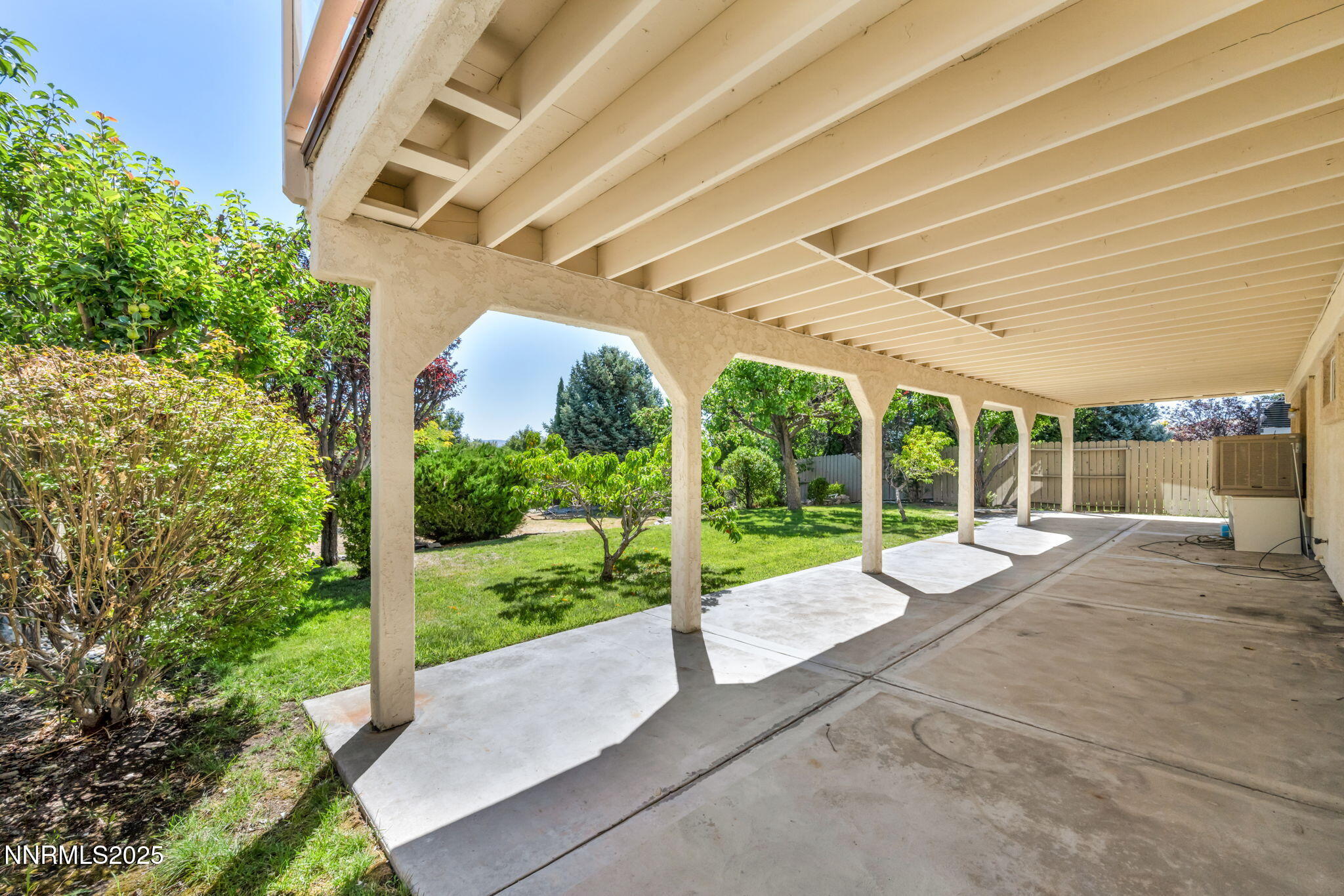 17-web-or-mls-6170-n-deer-meadows-ct