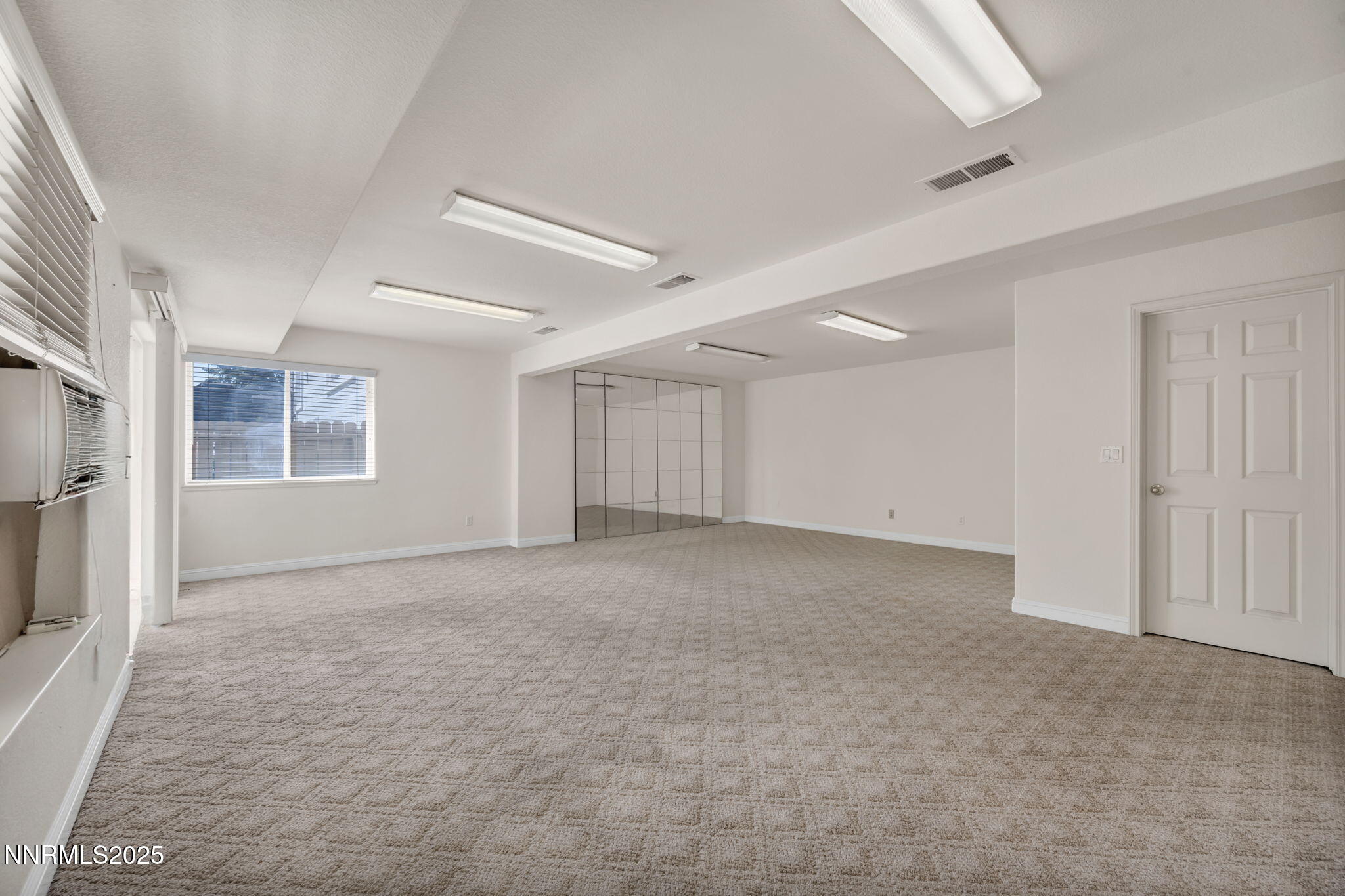 48-web-or-mls-6170-n-deer-meadows-ct