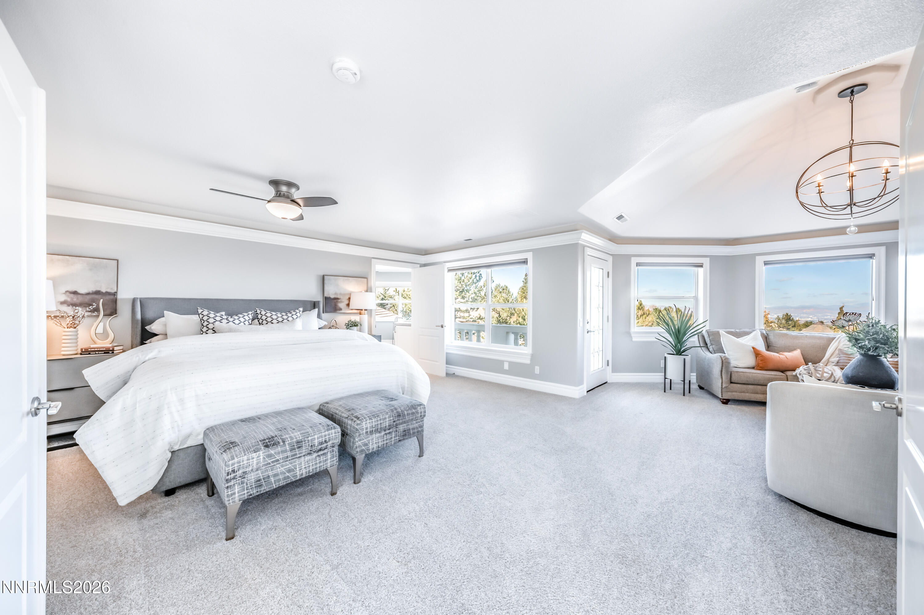 18-primary looking to stairway SH-1061