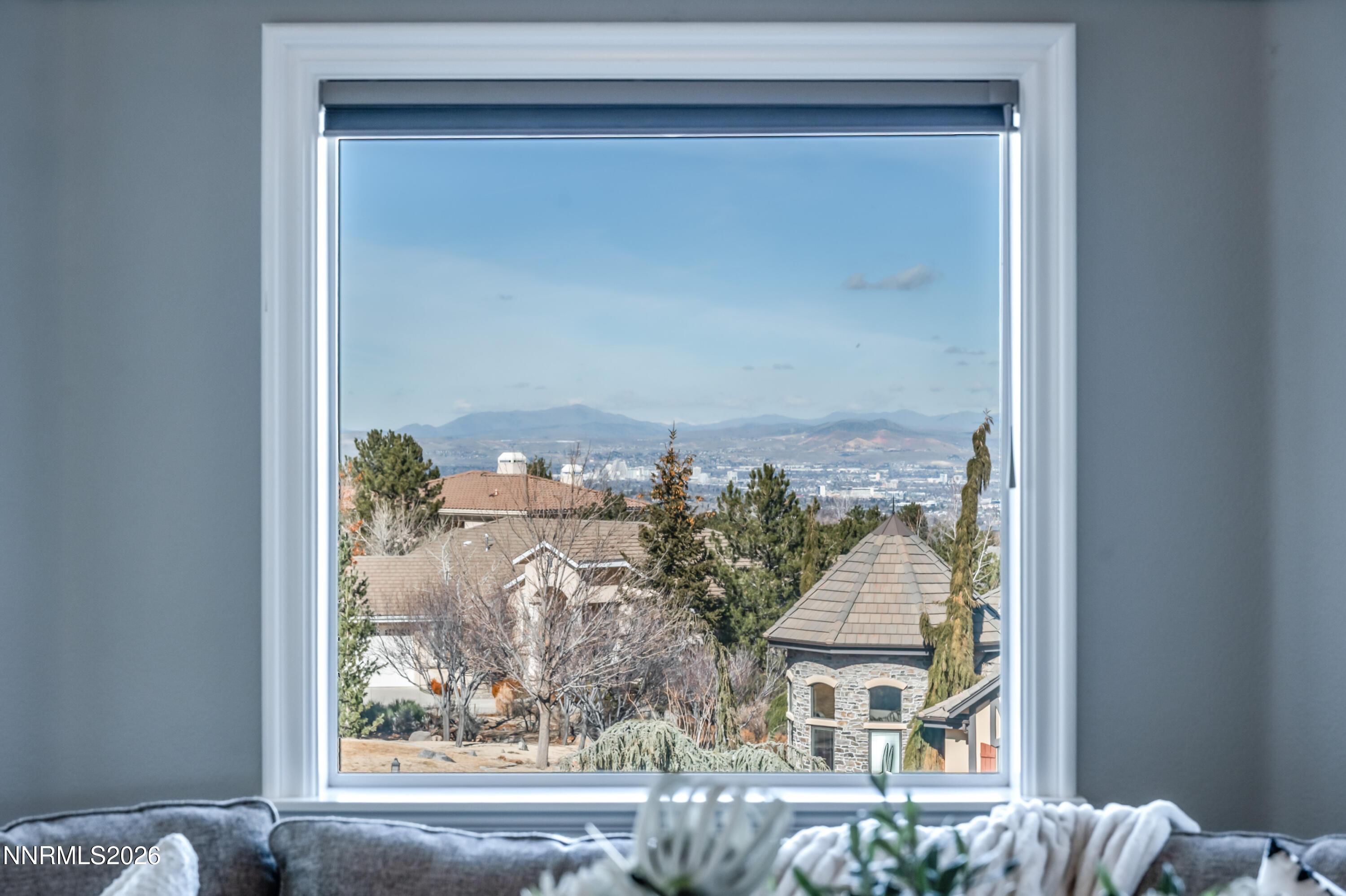 Primary sitting area view SH-1073