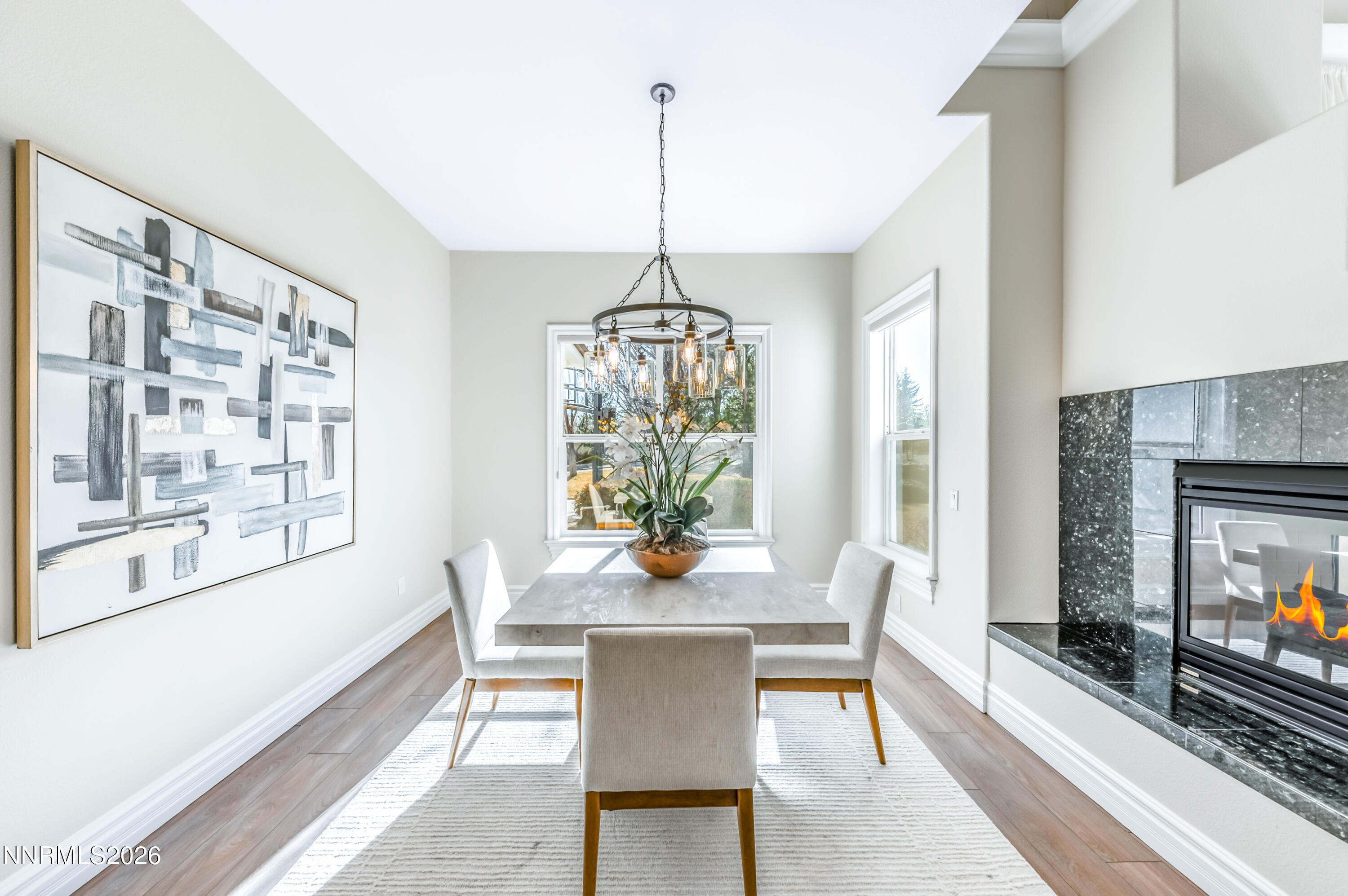 13-breakfast nook SH-1039