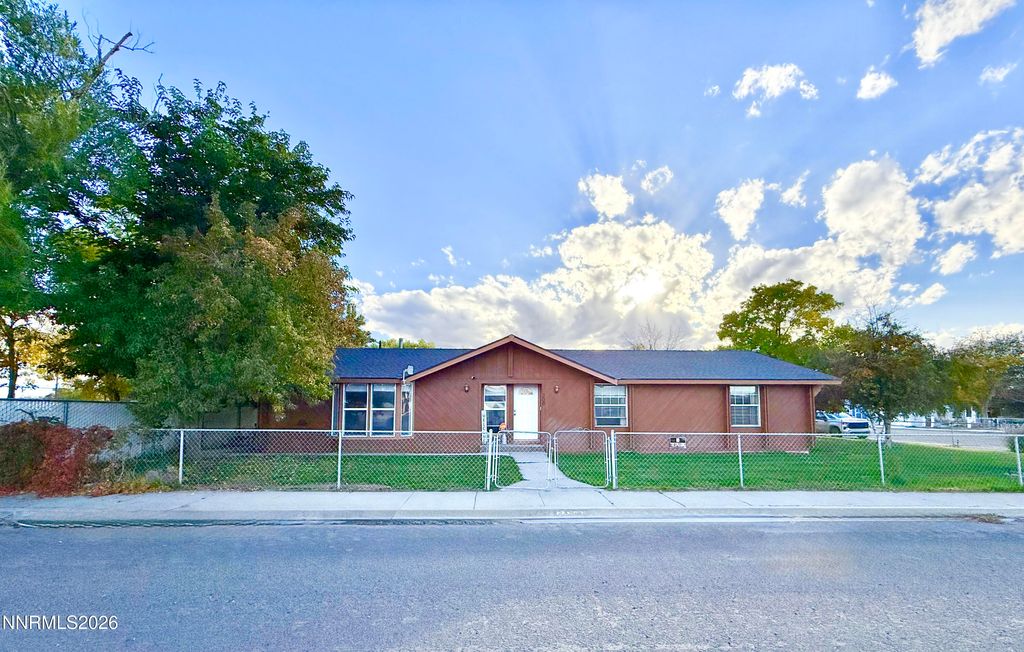 Photo of 308 E 2nd Street, Battle Mountain, NV 89820 (MLS # 260003496)