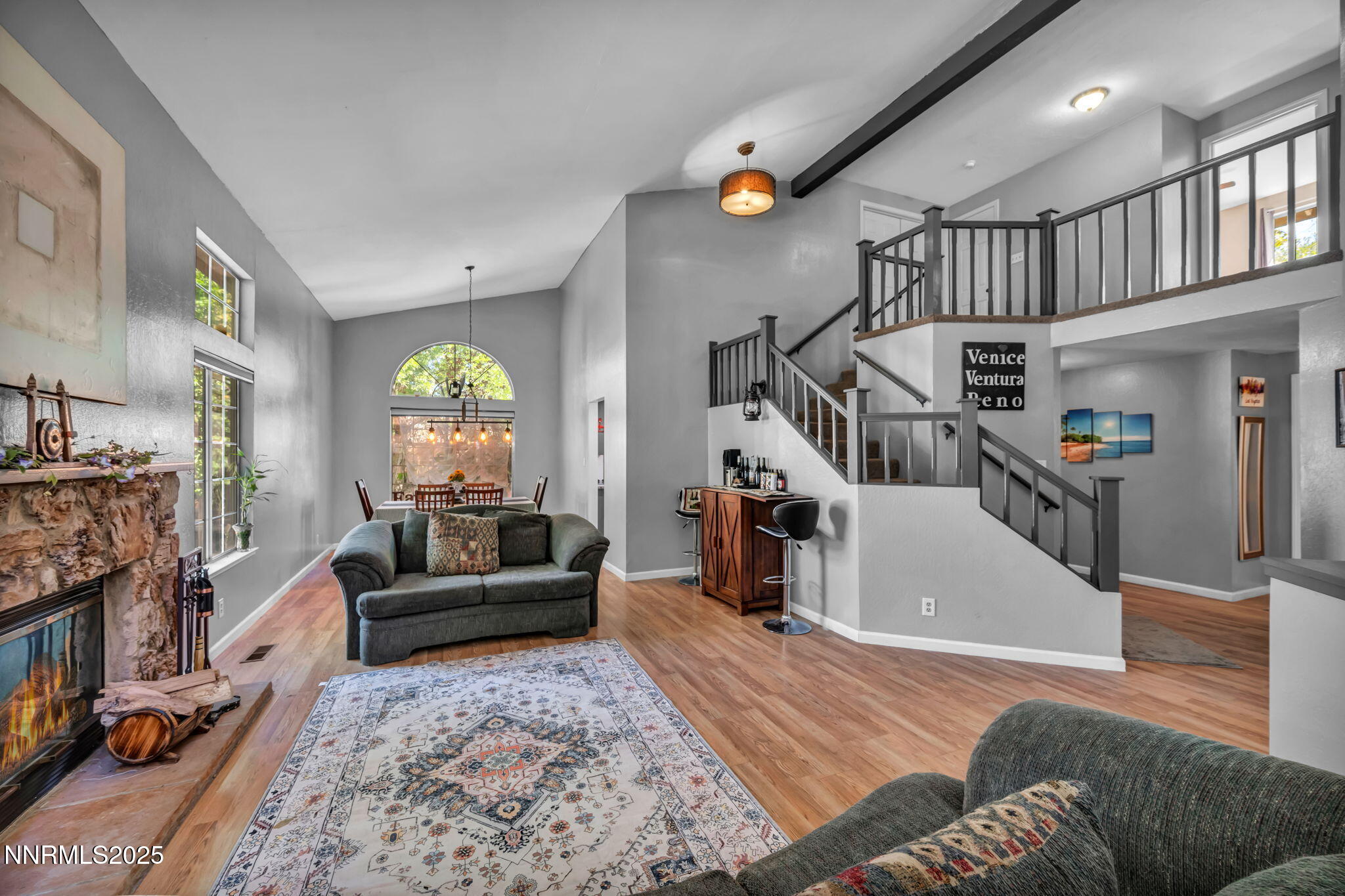 47-web-or-mls-6673-enchanted-valley-dr