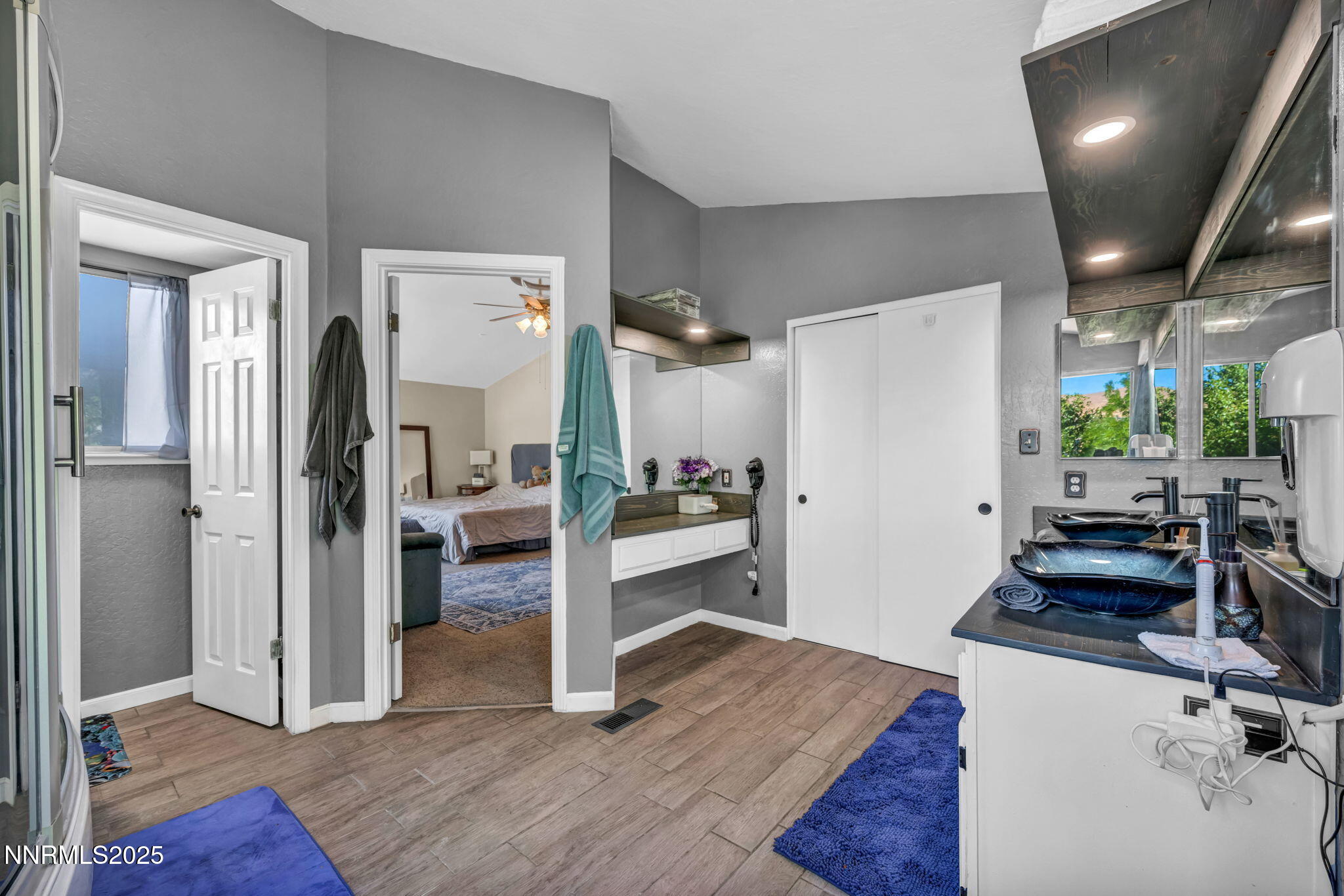 62-web-or-mls-6673-enchanted-valley-dr