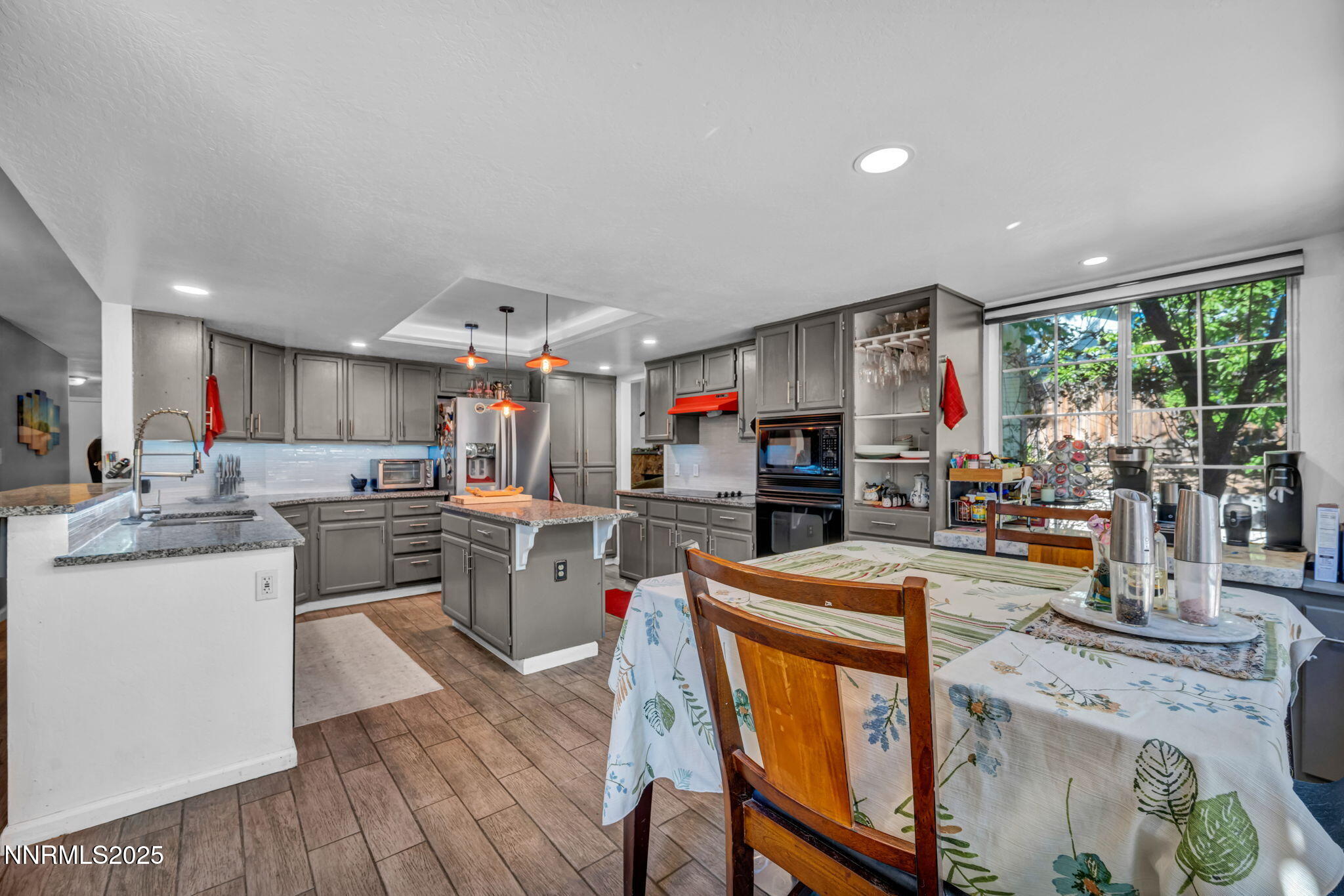 77-web-or-mls-6673-enchanted-valley-dr