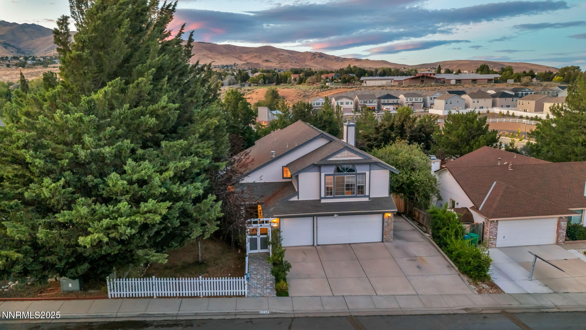 22-web-or-mls-6673-enchanted-valley-dr